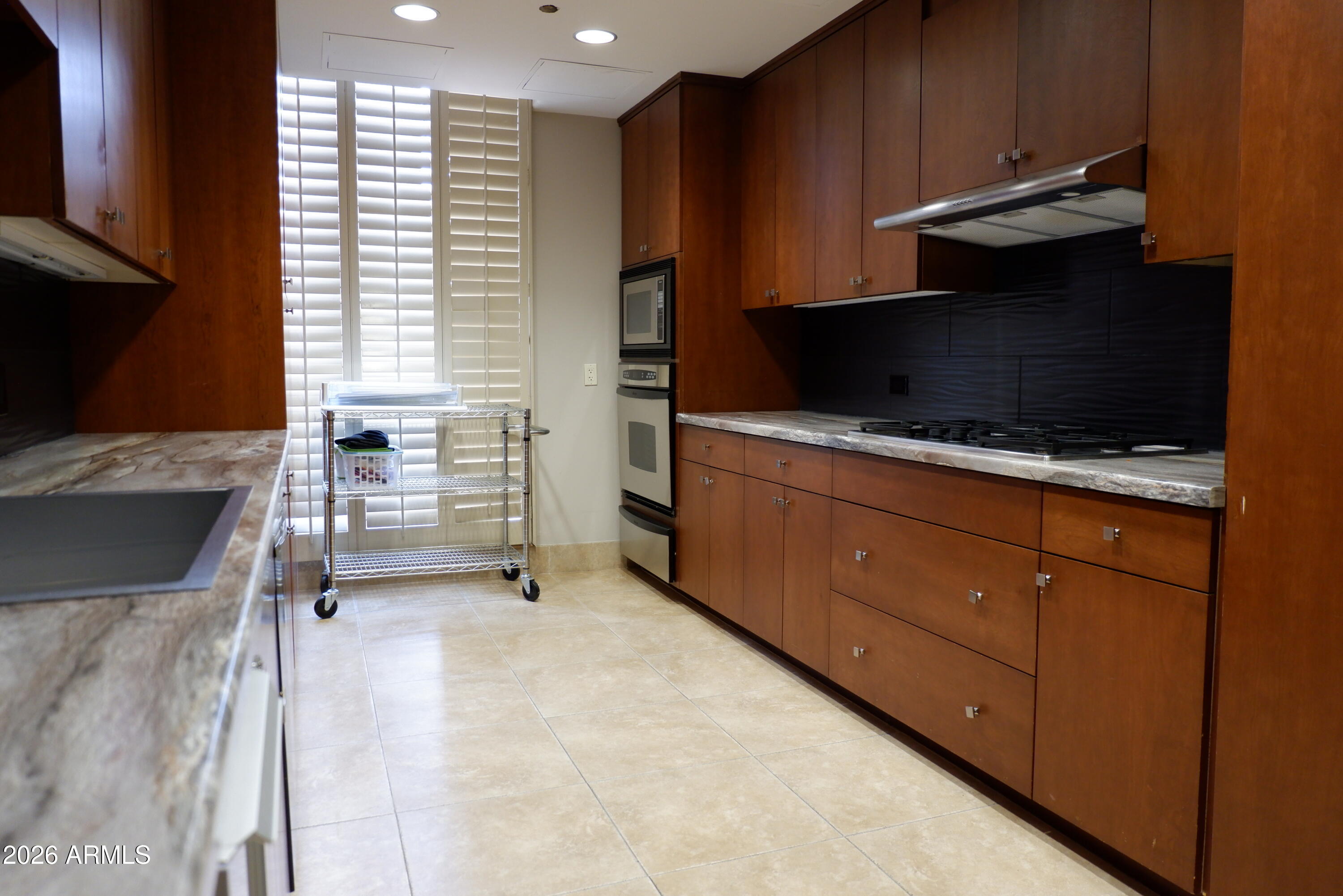 ESPLANADE PLACE CONDOMINIUM AMD - Residential