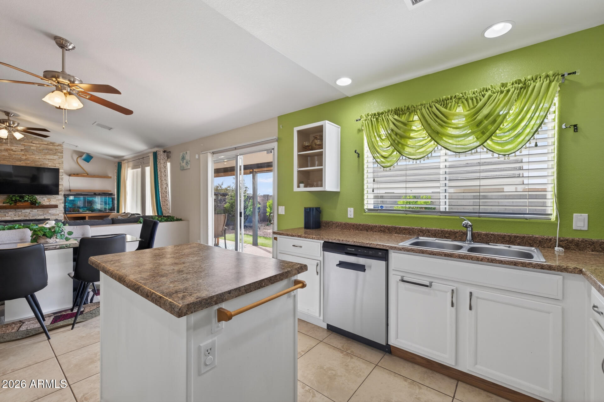 ARIZONA CITY UNIT TWO - Residential