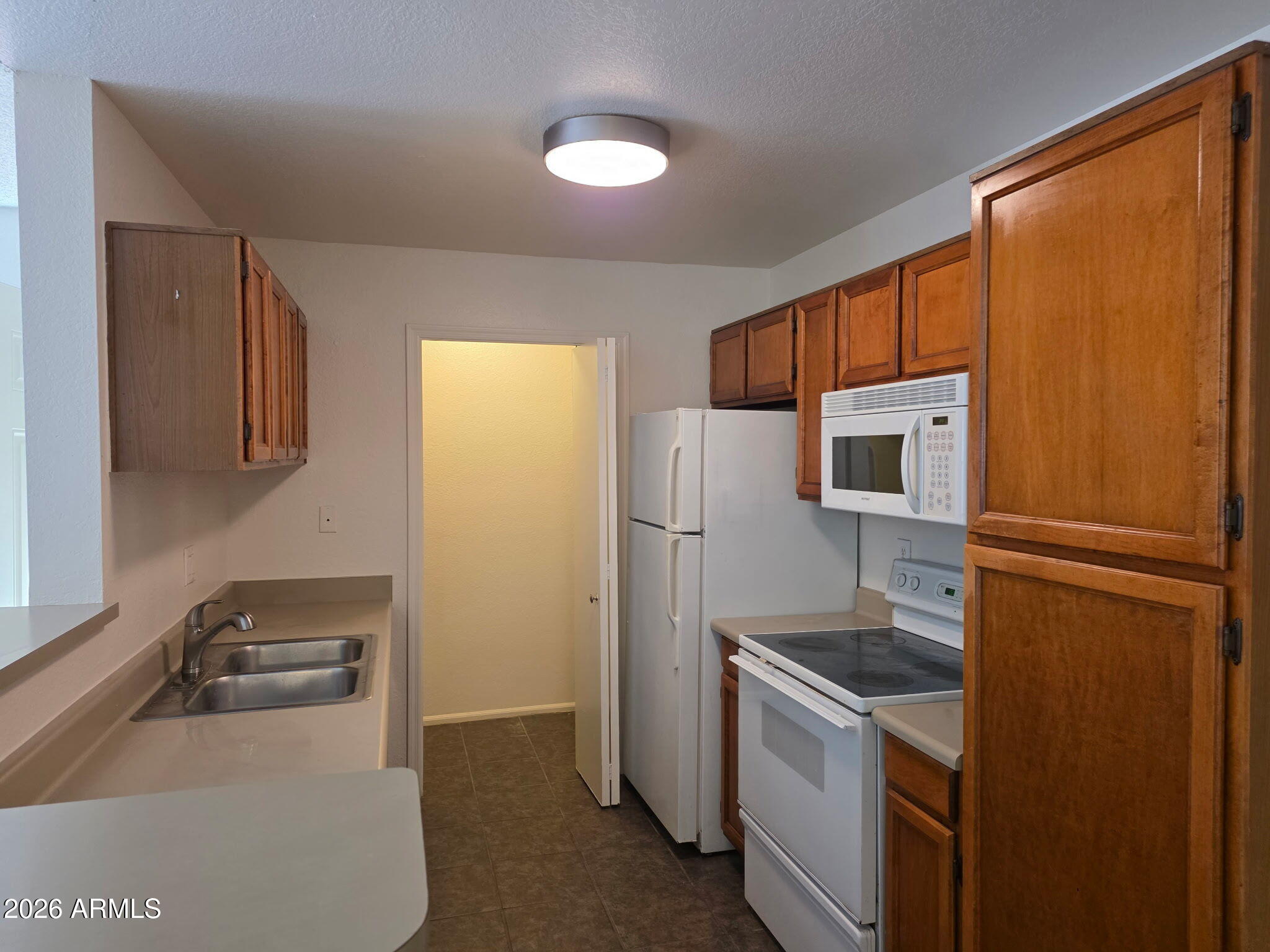 WOODGLEN SQUARE CONDOMINIUMS TRACT A - Residential