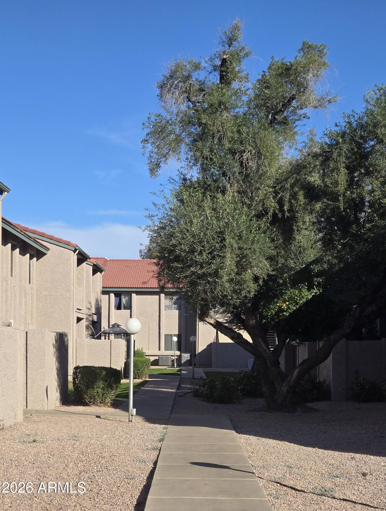 WOODGLEN SQUARE CONDOMINIUMS TRACT A - Residential