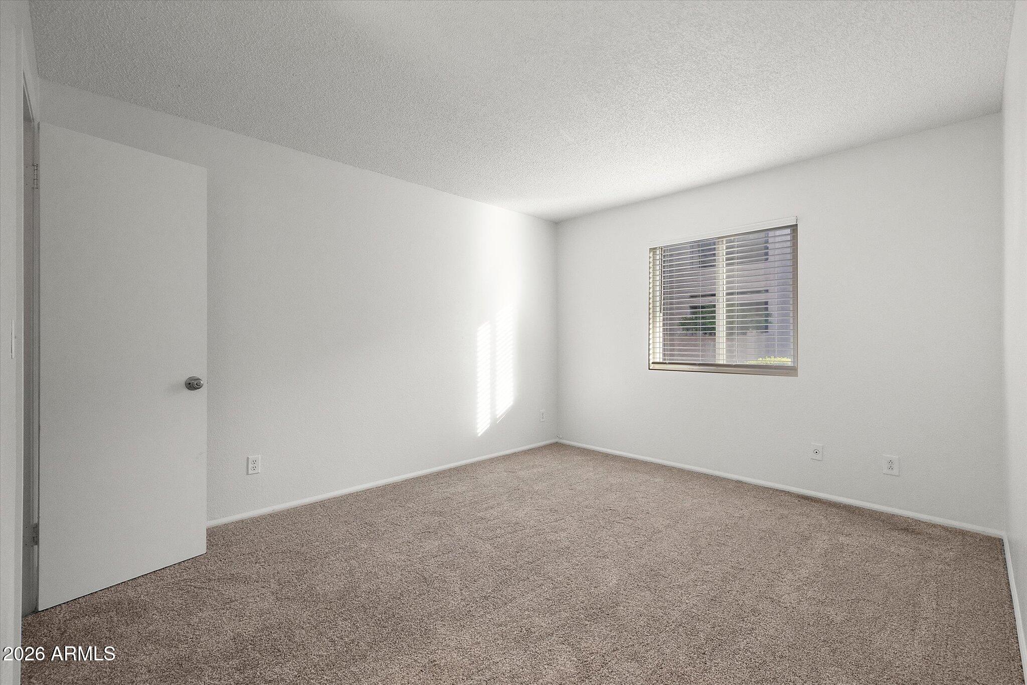 WOODGLEN SQUARE CONDOMINIUMS TRACT A - Residential