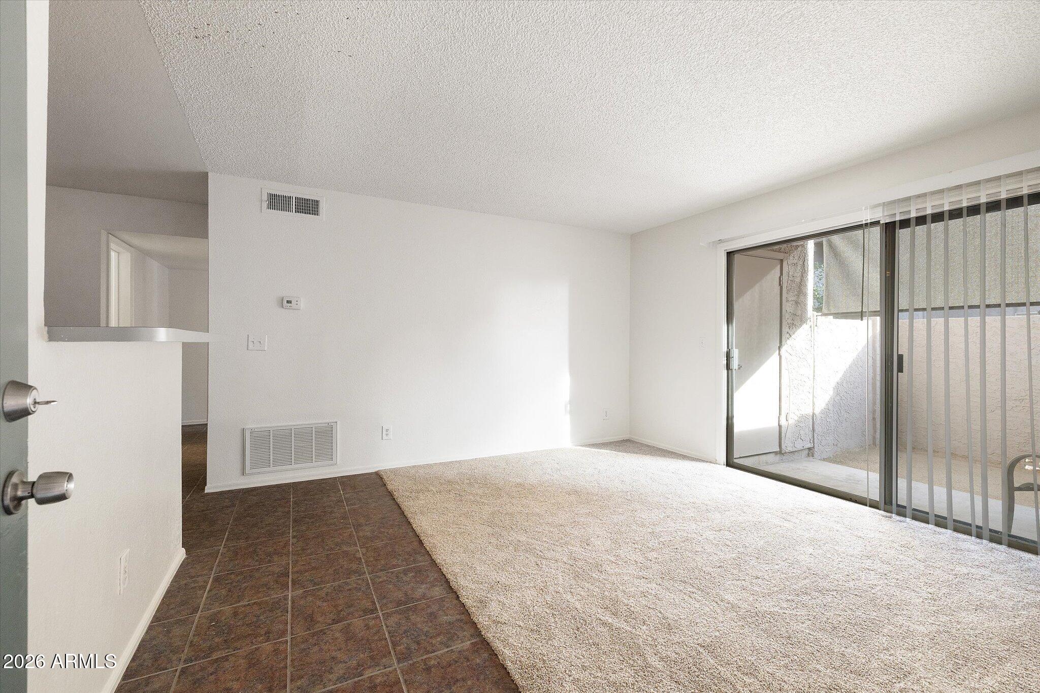 WOODGLEN SQUARE CONDOMINIUMS TRACT A - Residential