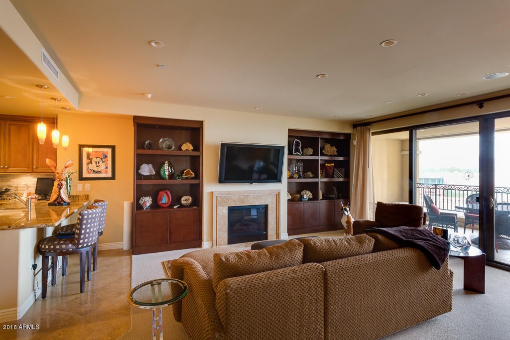 SCOTTSDALE WATERFRONT RESIDENCES CONDOMINIUM - Residential