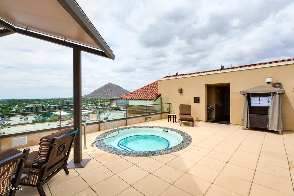 SCOTTSDALE WATERFRONT RESIDENCES CONDOMINIUM - Residential