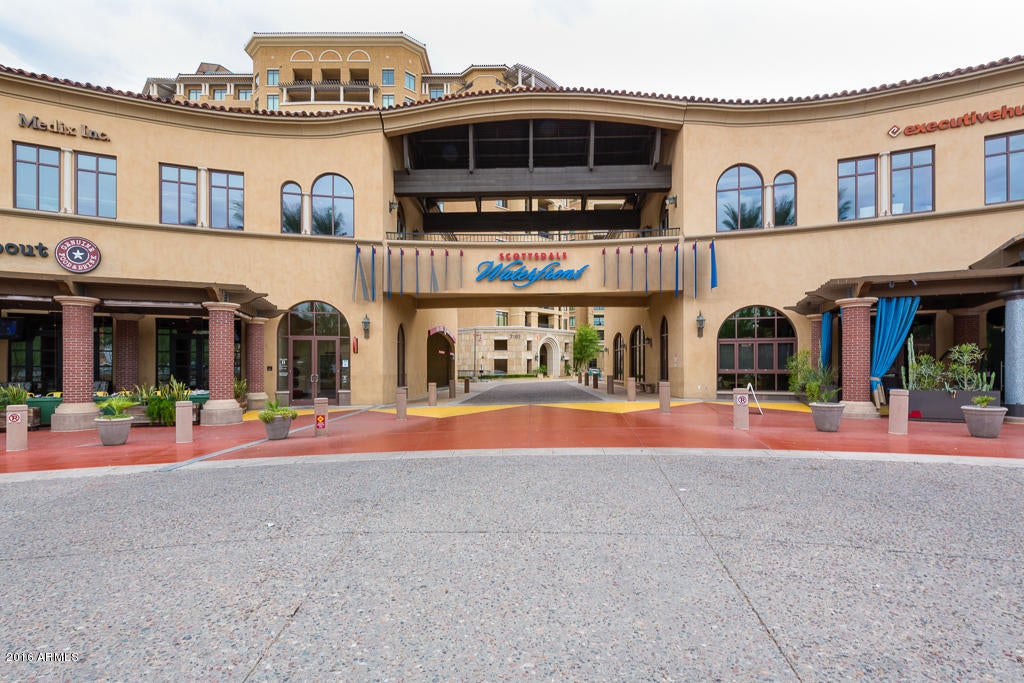 SCOTTSDALE WATERFRONT RESIDENCES CONDOMINIUM - Residential