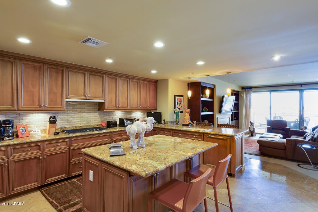 SCOTTSDALE WATERFRONT RESIDENCES CONDOMINIUM - Residential