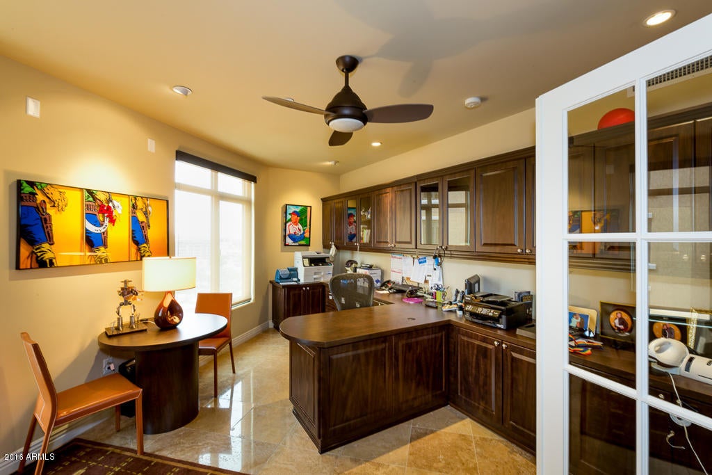 SCOTTSDALE WATERFRONT RESIDENCES CONDOMINIUM - Residential