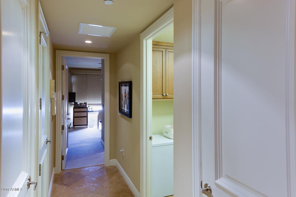 SCOTTSDALE WATERFRONT RESIDENCES CONDOMINIUM - Residential