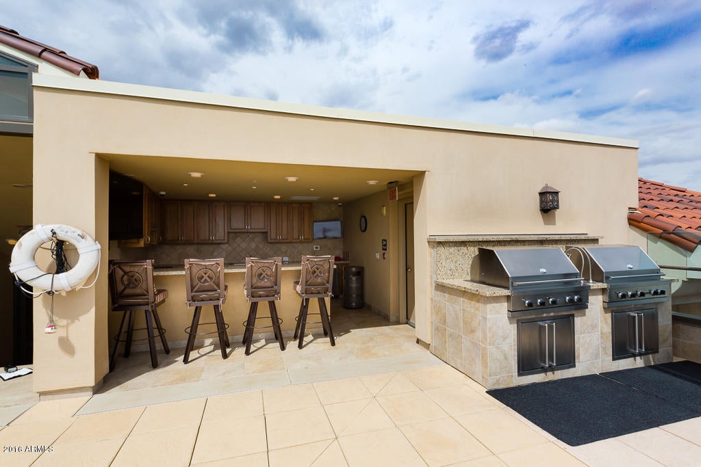 SCOTTSDALE WATERFRONT RESIDENCES CONDOMINIUM - Residential