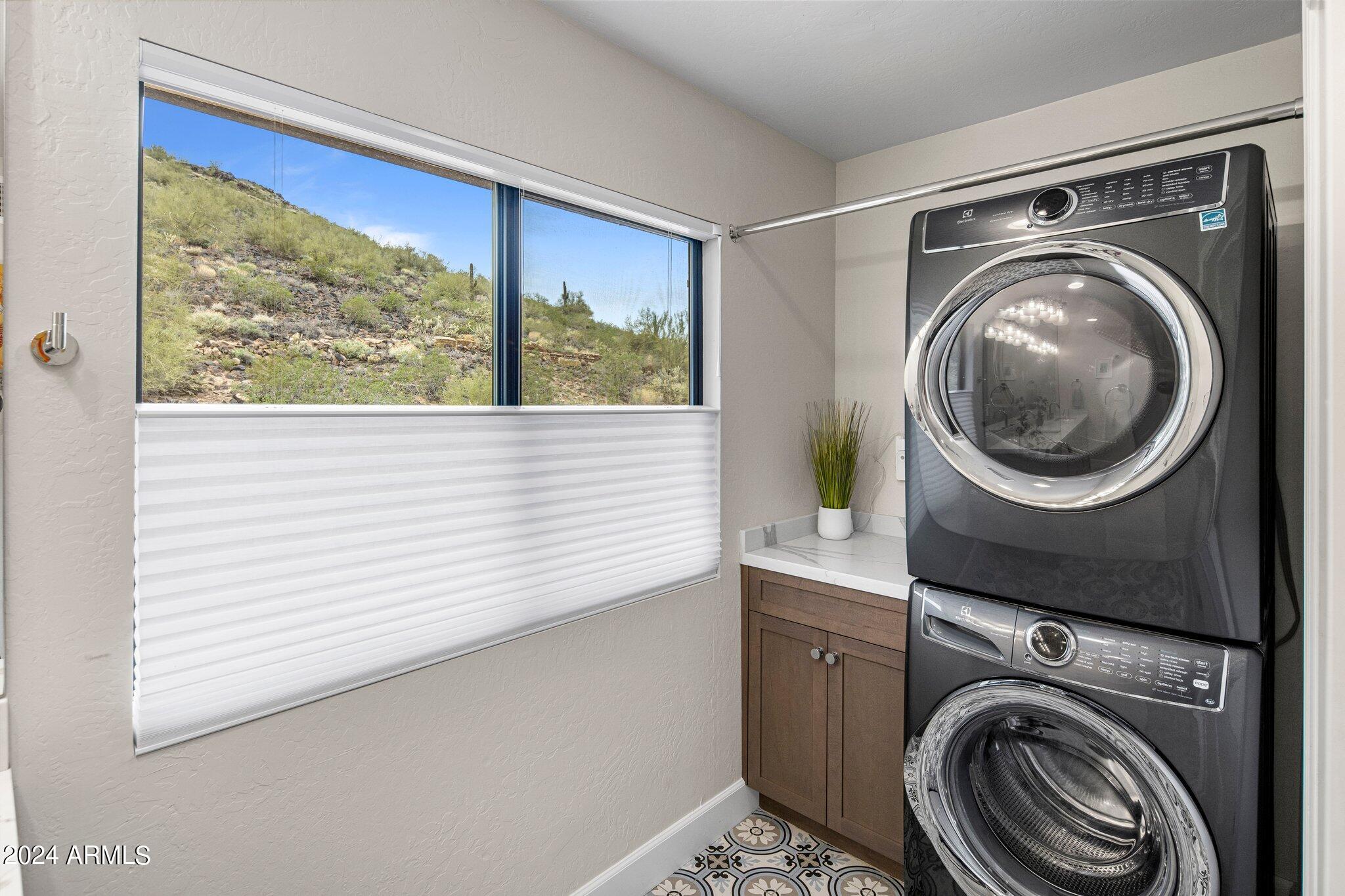 MOON VALLEY 2 - Residential