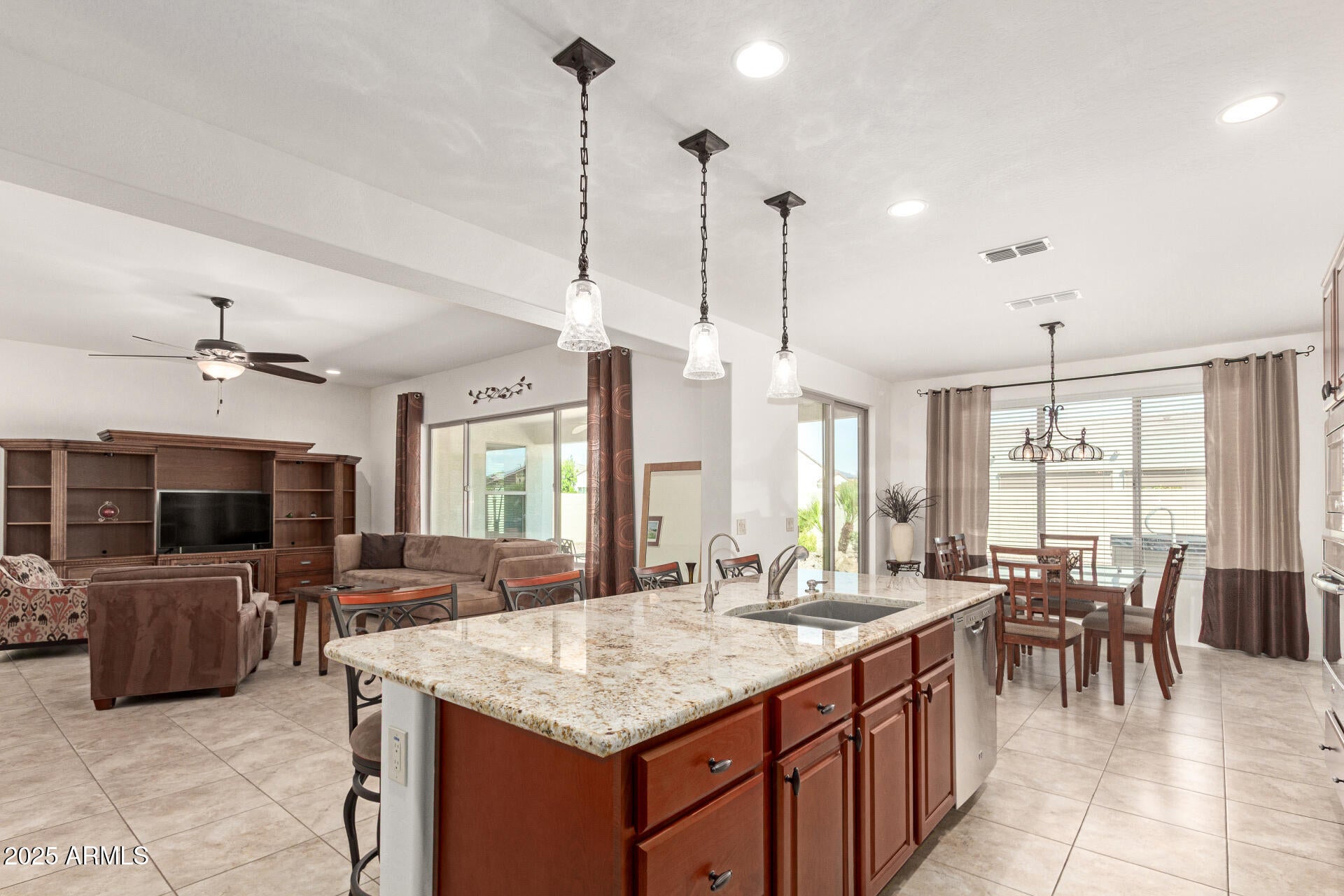 ROBSON RANCH - Residential