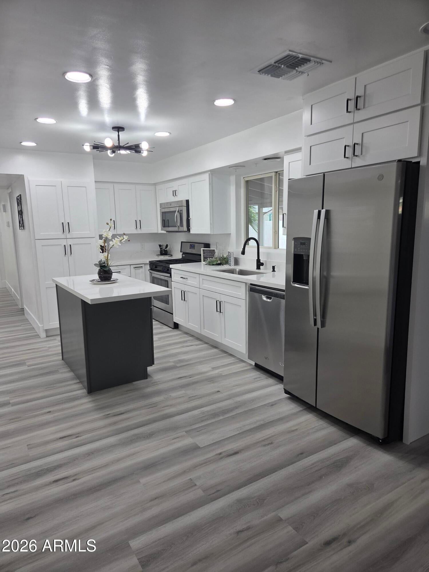 SUNLAND MESA AMD - Residential