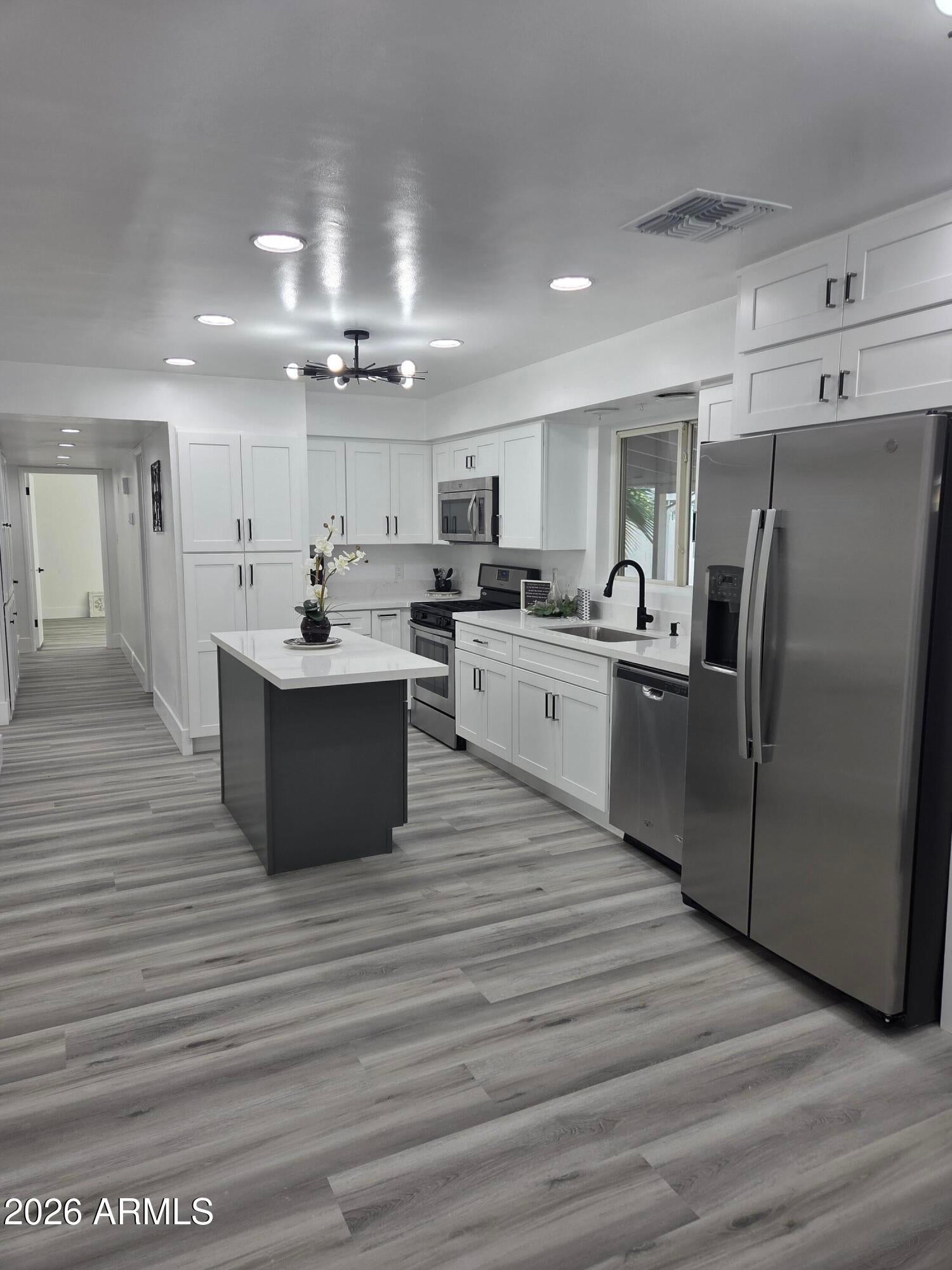 SUNLAND MESA AMD - Residential