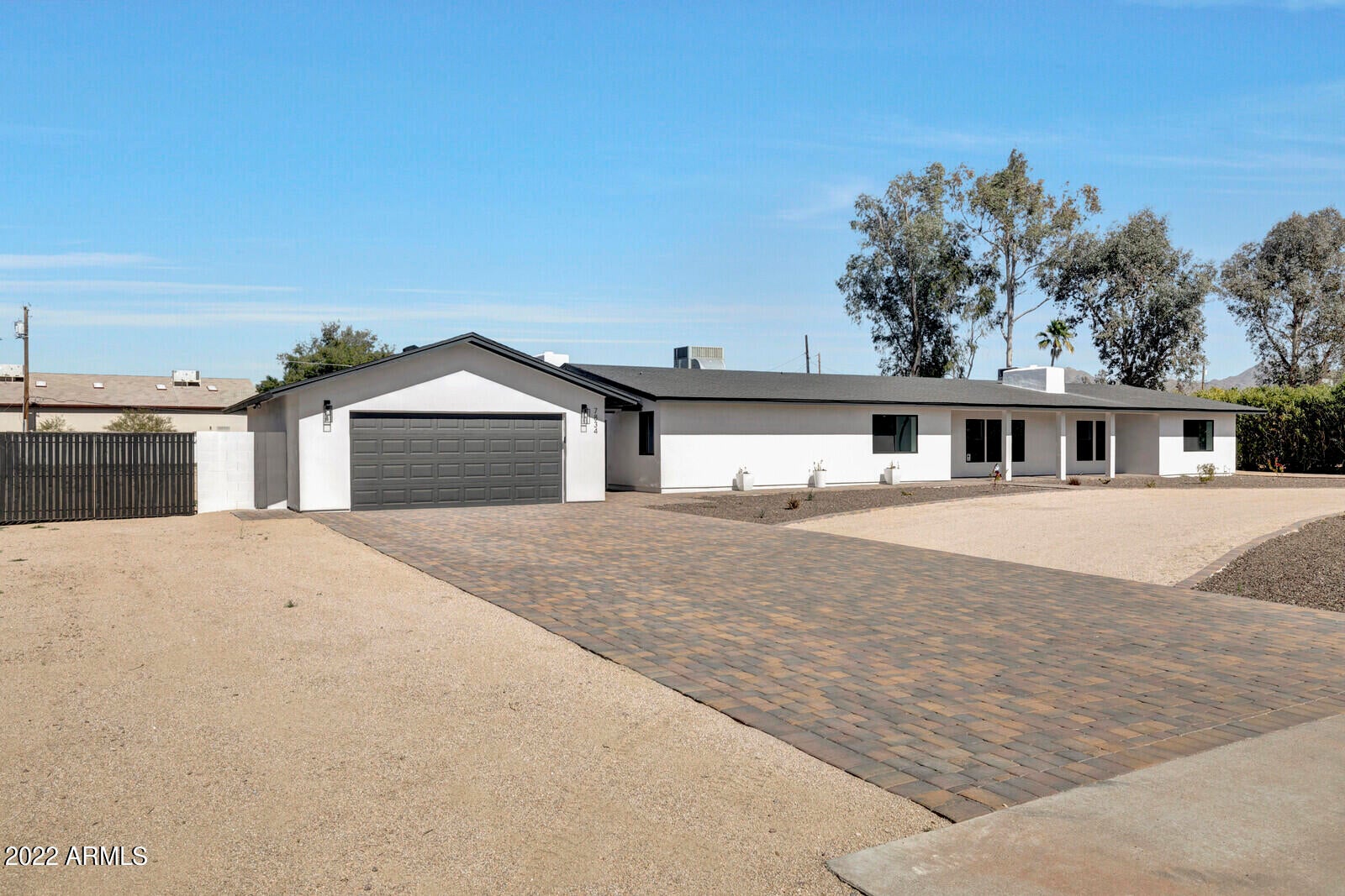PARADISE VALLEY RANCHOS - Residential