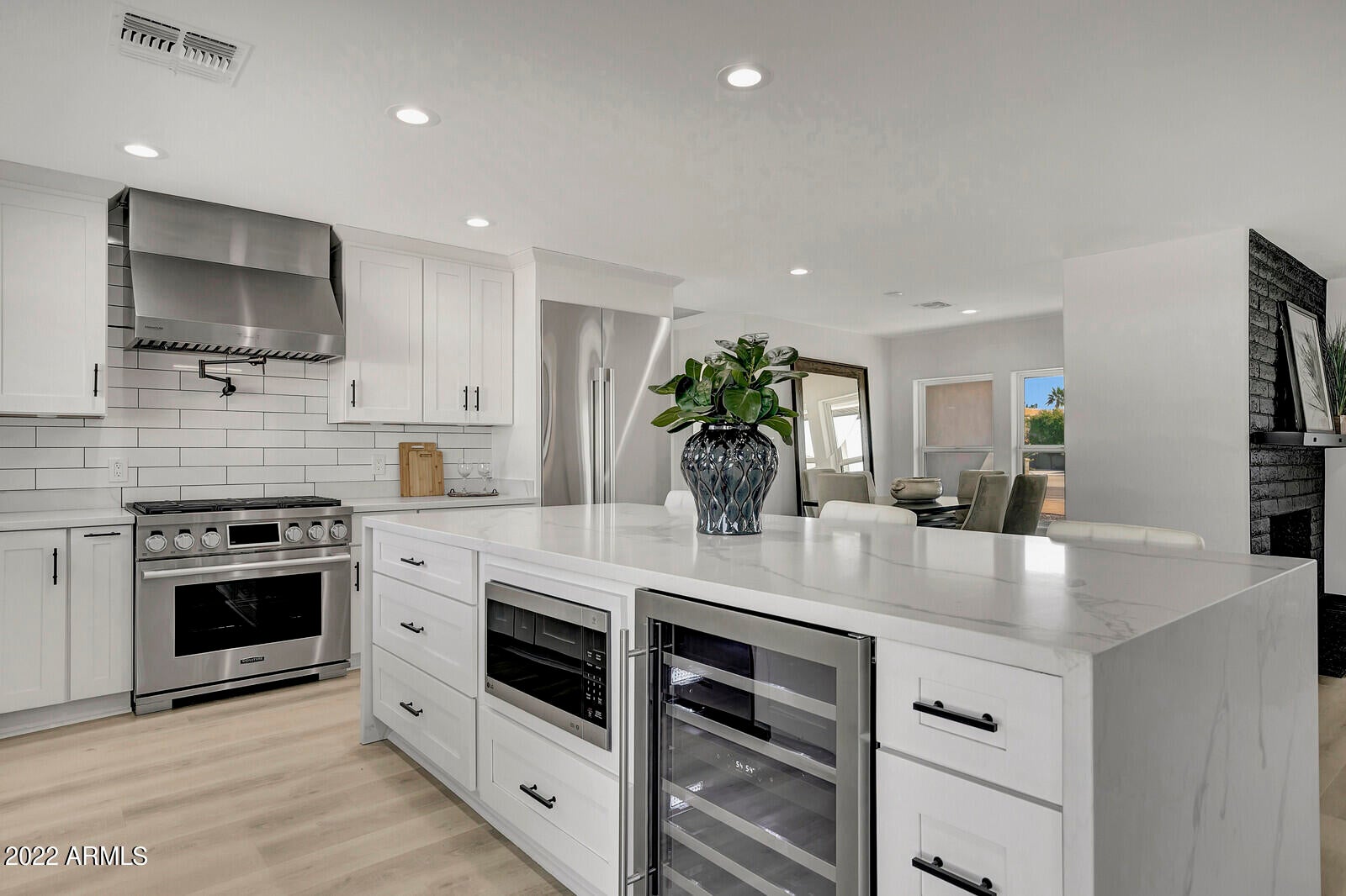 PARADISE VALLEY RANCHOS - Residential