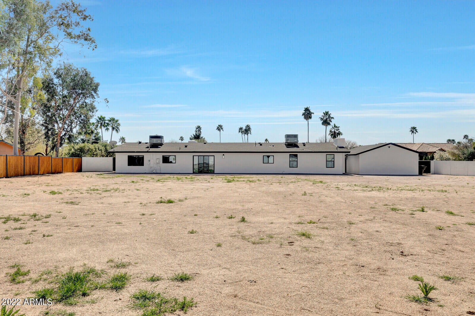 PARADISE VALLEY RANCHOS - Residential