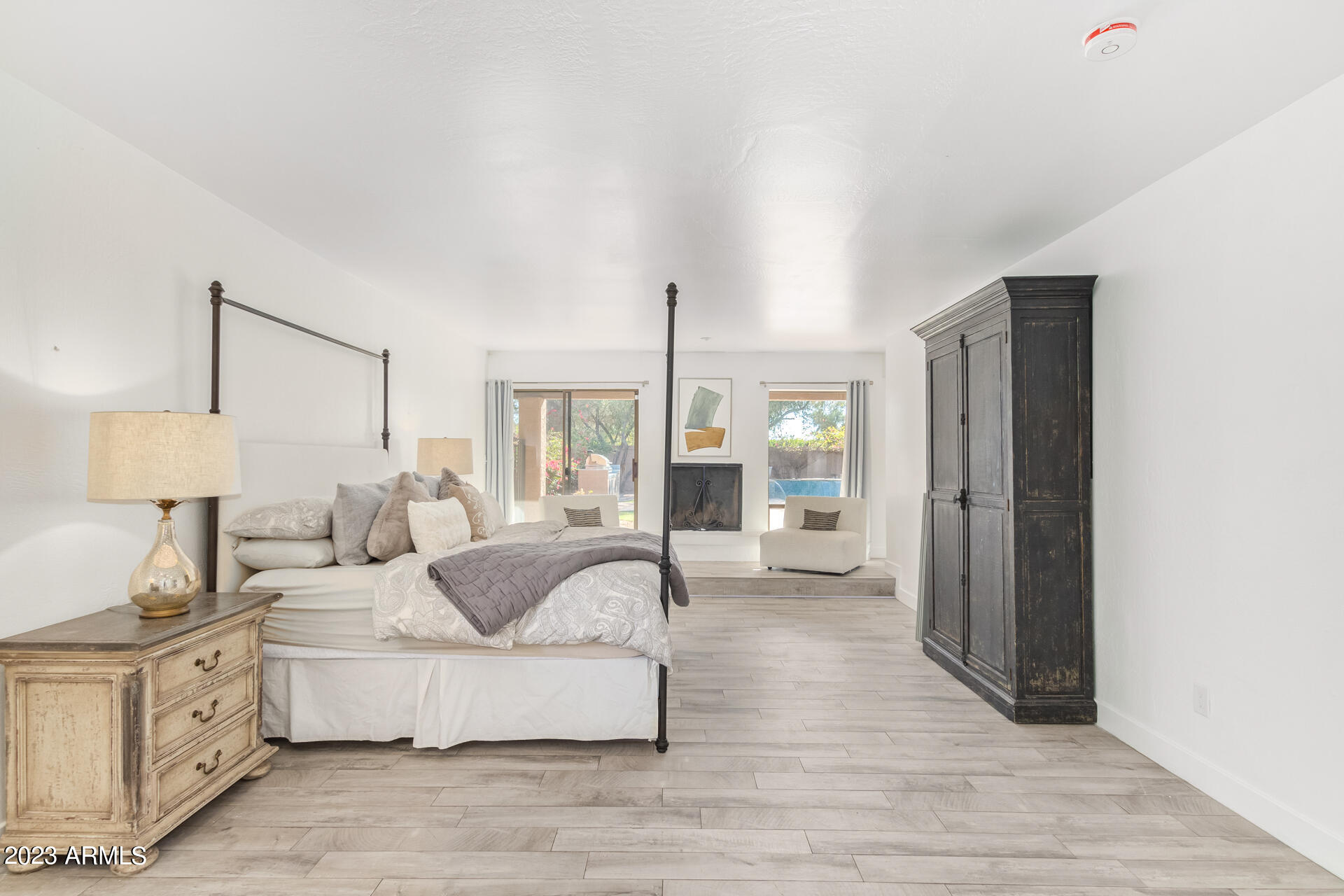 VILLAGE AT CAMELBACK MOUNTAIN - Residential