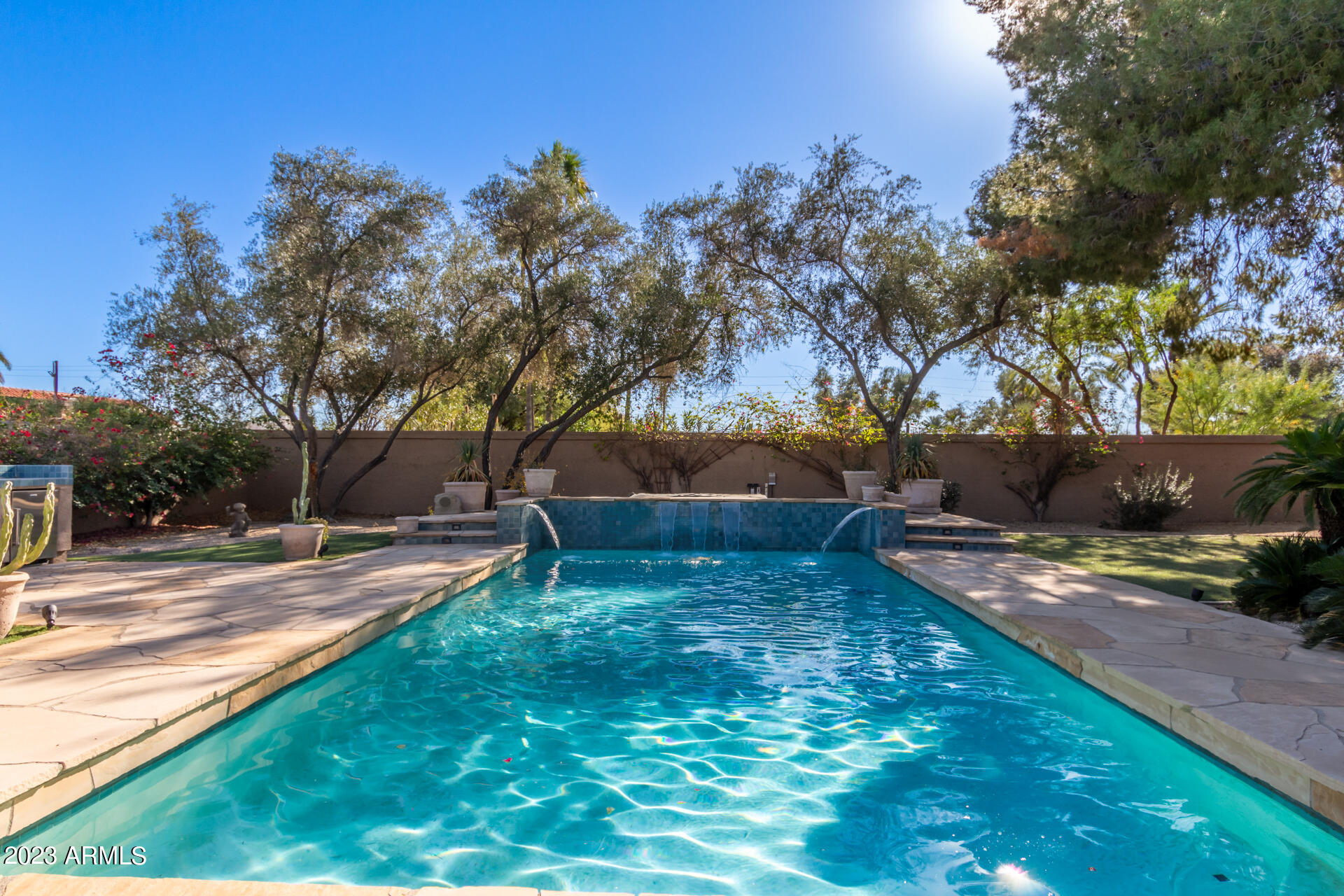 VILLAGE AT CAMELBACK MOUNTAIN - Residential