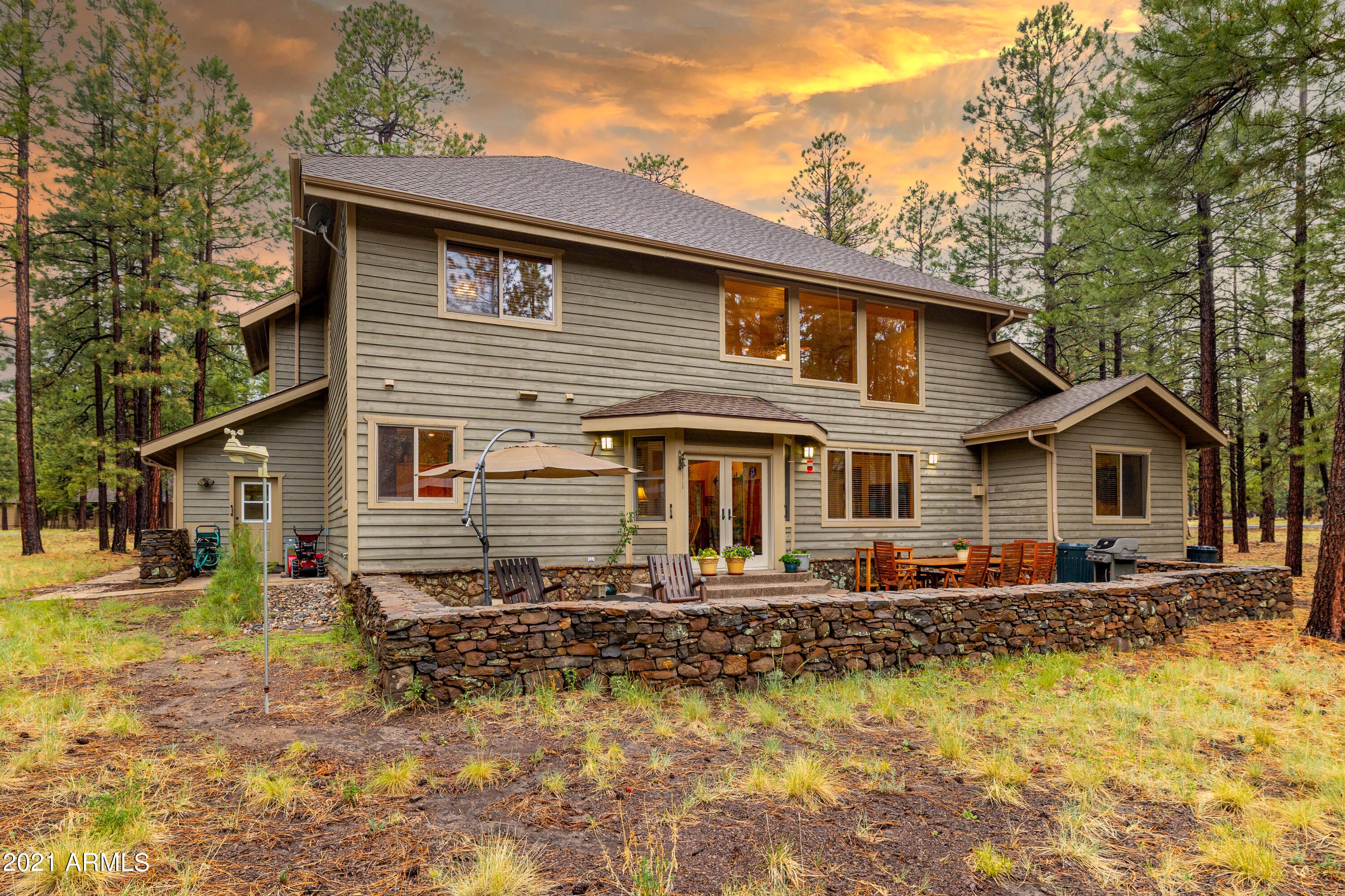 LOCKETT RANCHES - Residential