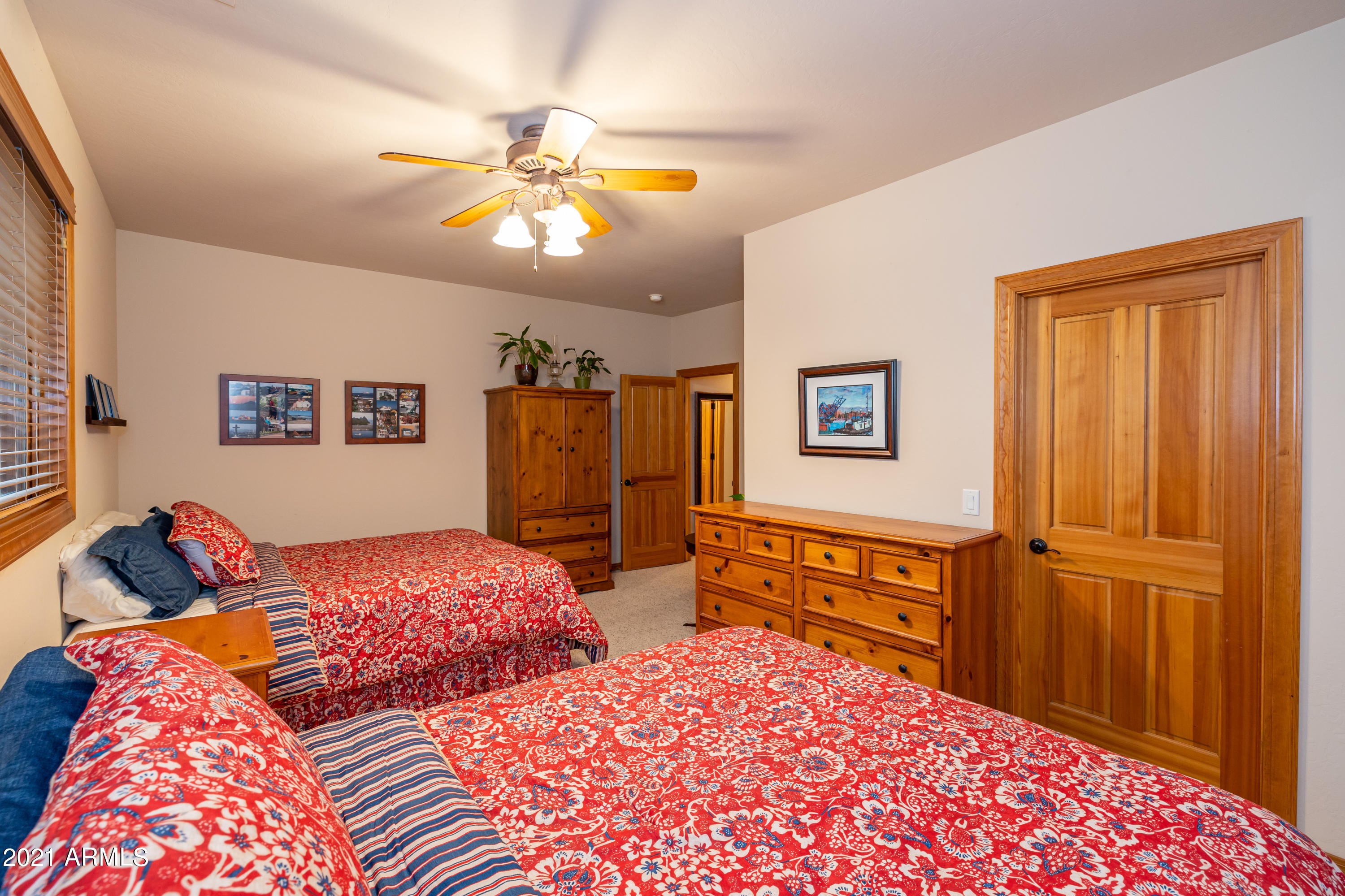 LOCKETT RANCHES - Residential