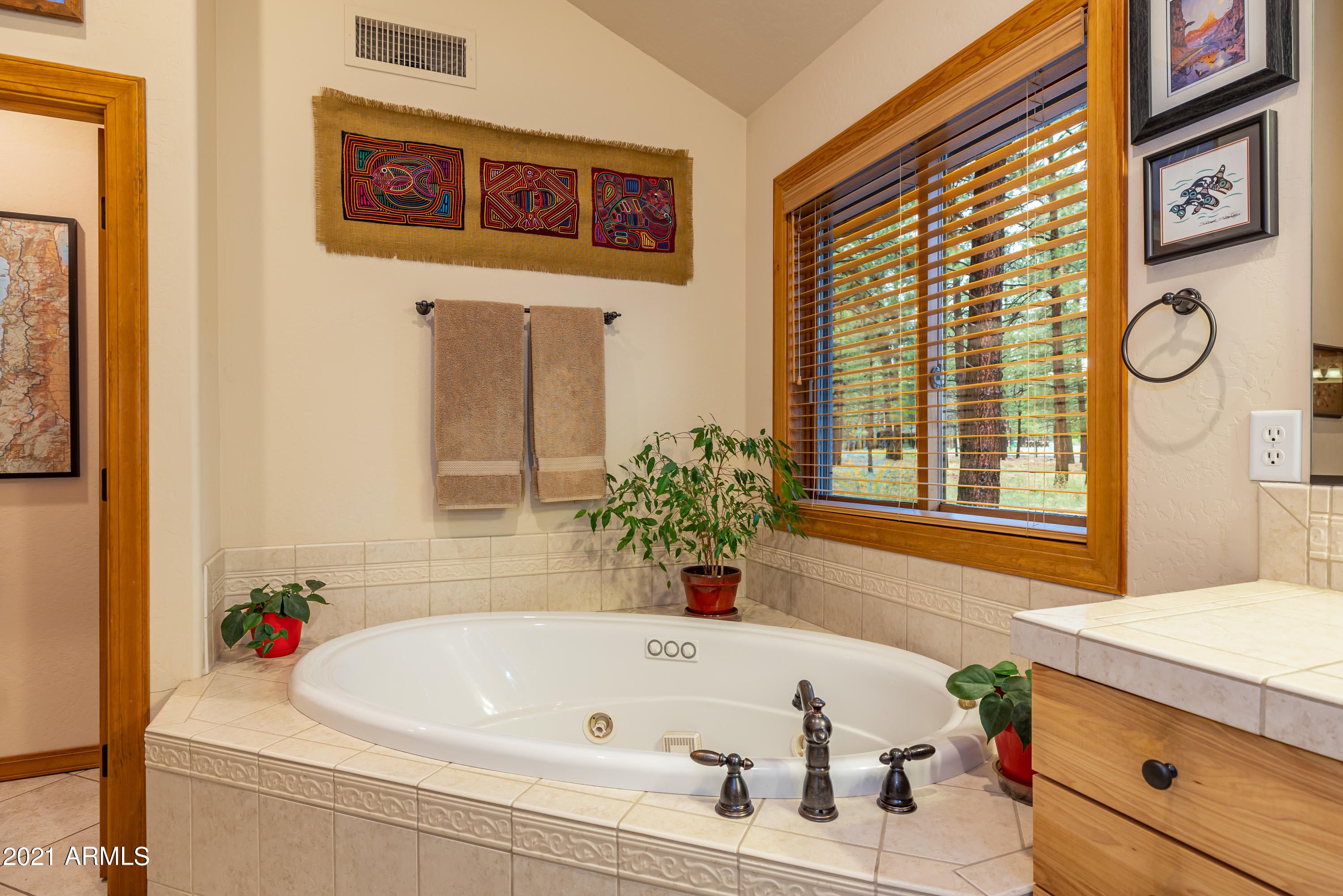 LOCKETT RANCHES - Residential