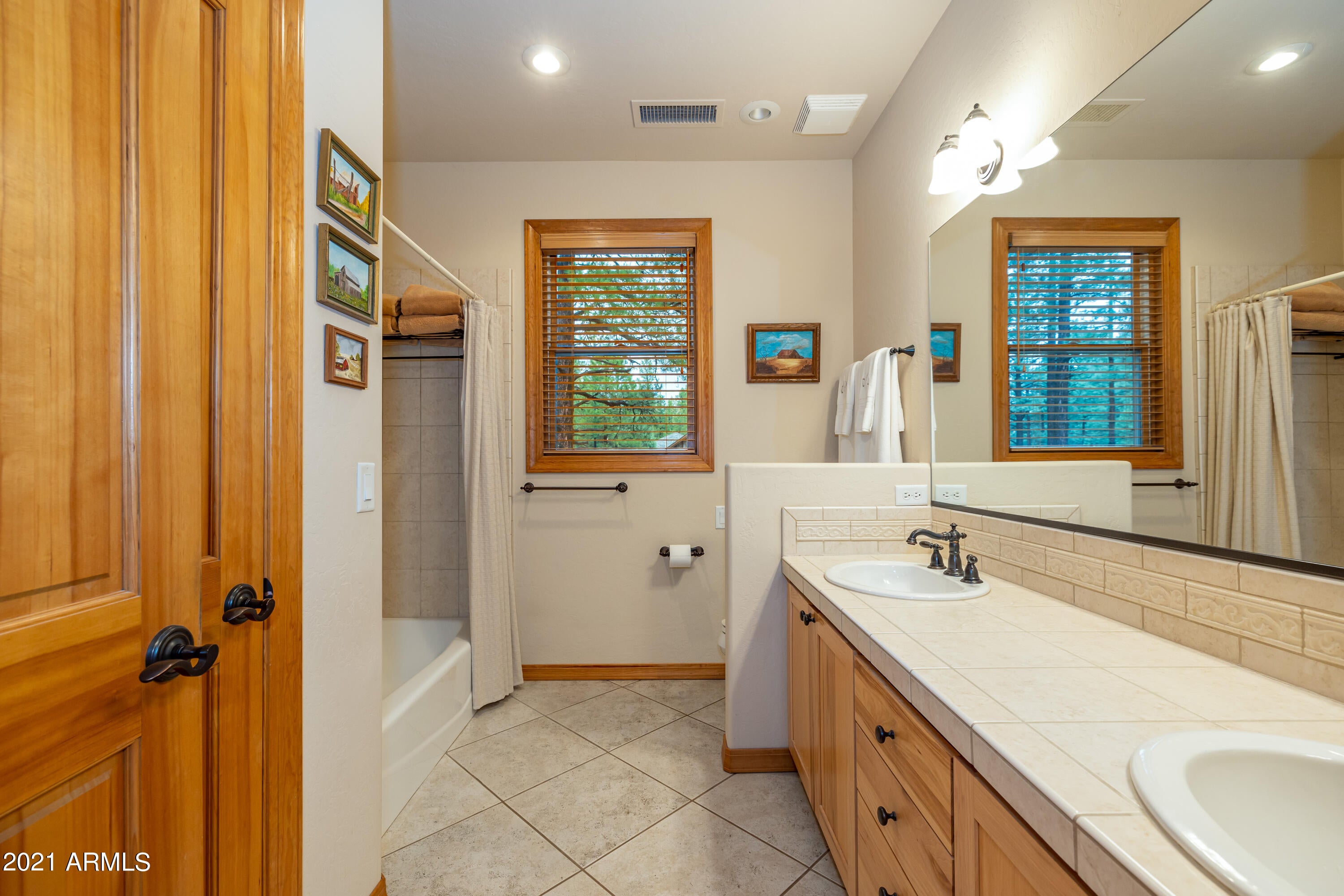 LOCKETT RANCHES - Residential