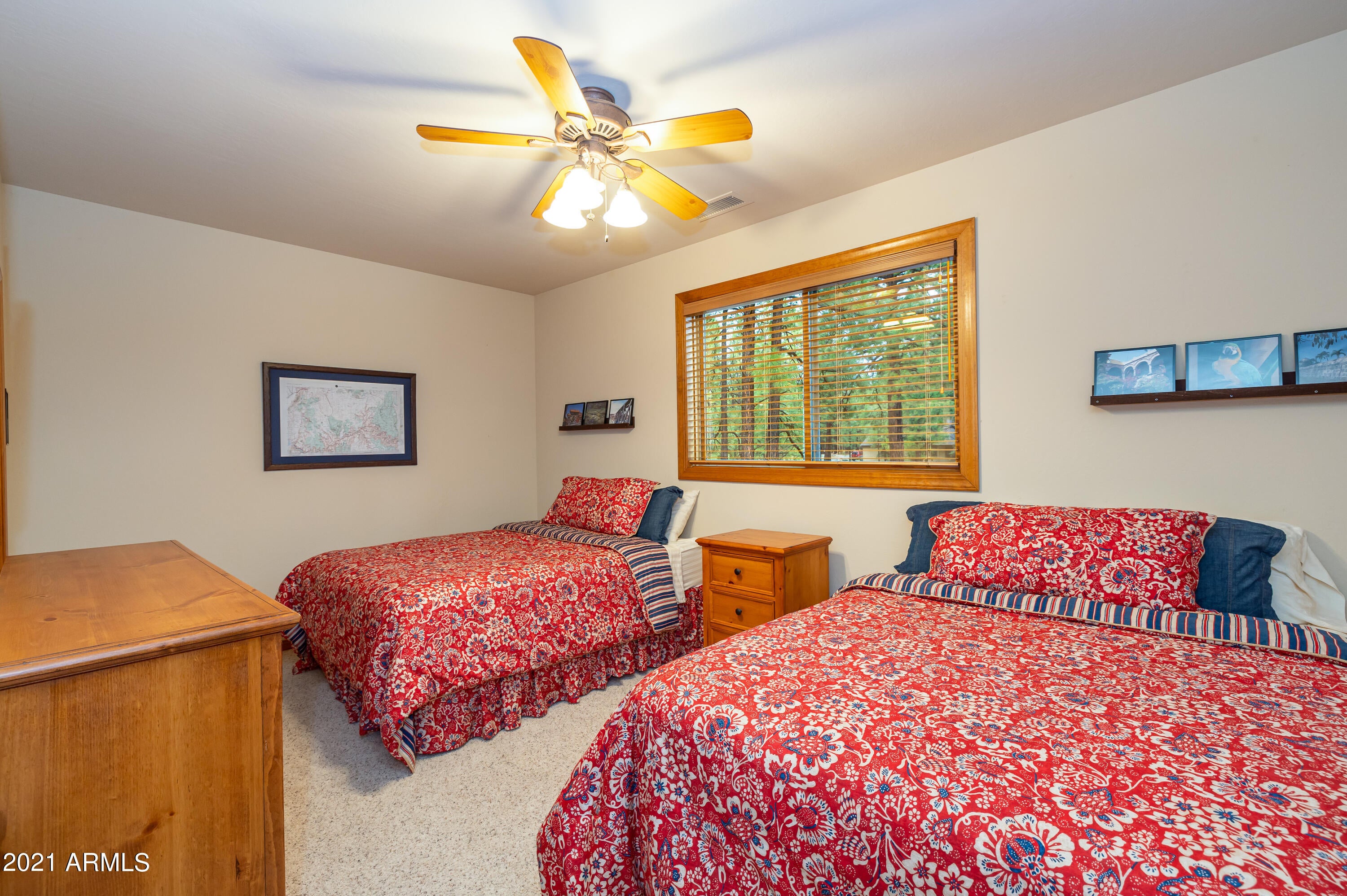 LOCKETT RANCHES - Residential