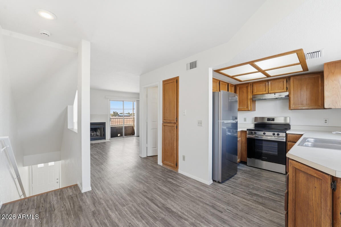 MESA PARK TOWNHOMES 2 UNIT 1-26 - Residential