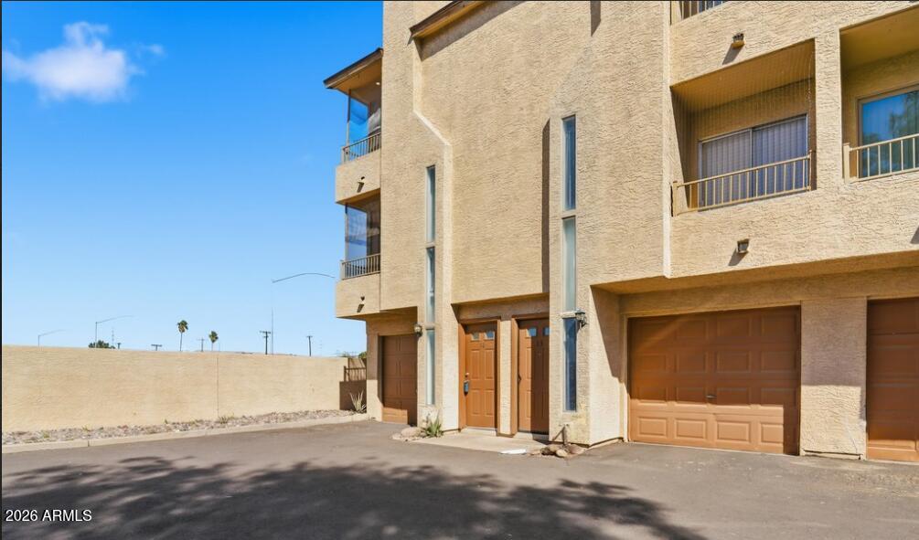 MESA PARK TOWNHOMES 2 UNIT 1-26 - Residential