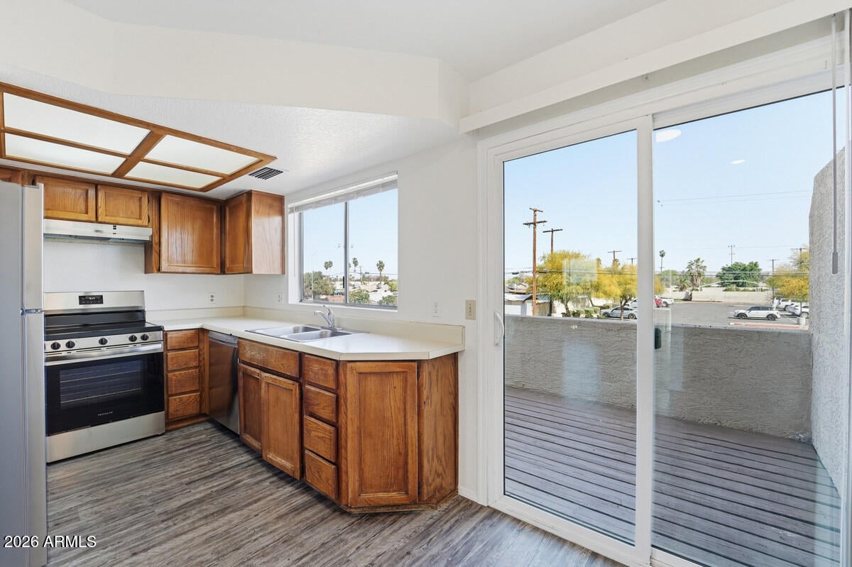 MESA PARK TOWNHOMES 2 UNIT 1-26 - Residential