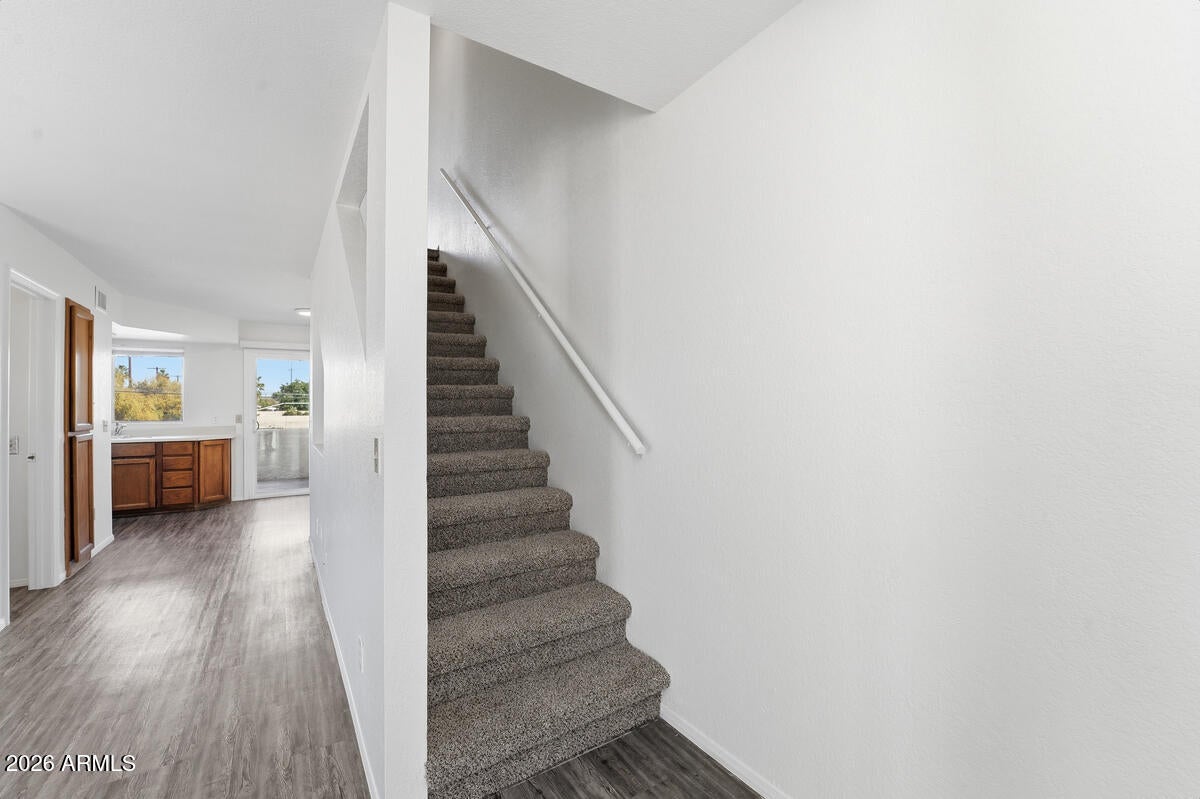 MESA PARK TOWNHOMES 2 UNIT 1-26 - Residential