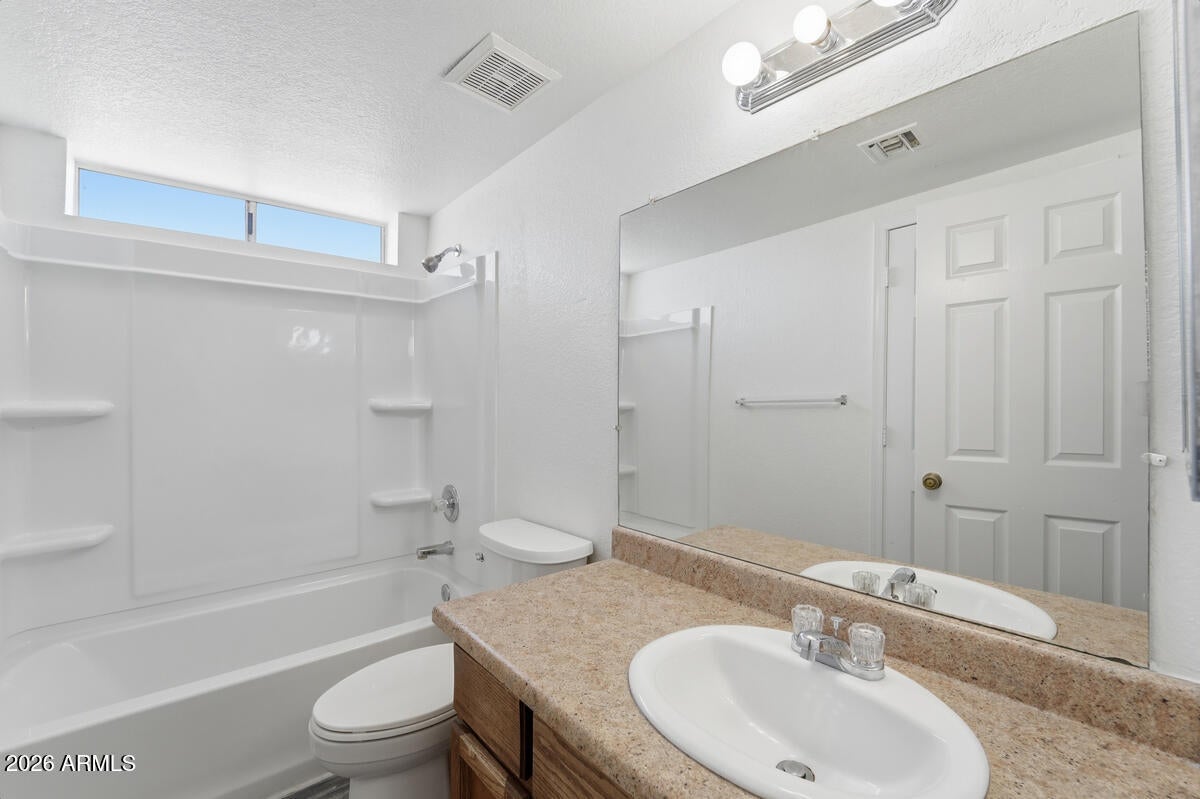 MESA PARK TOWNHOMES 2 UNIT 1-26 - Residential