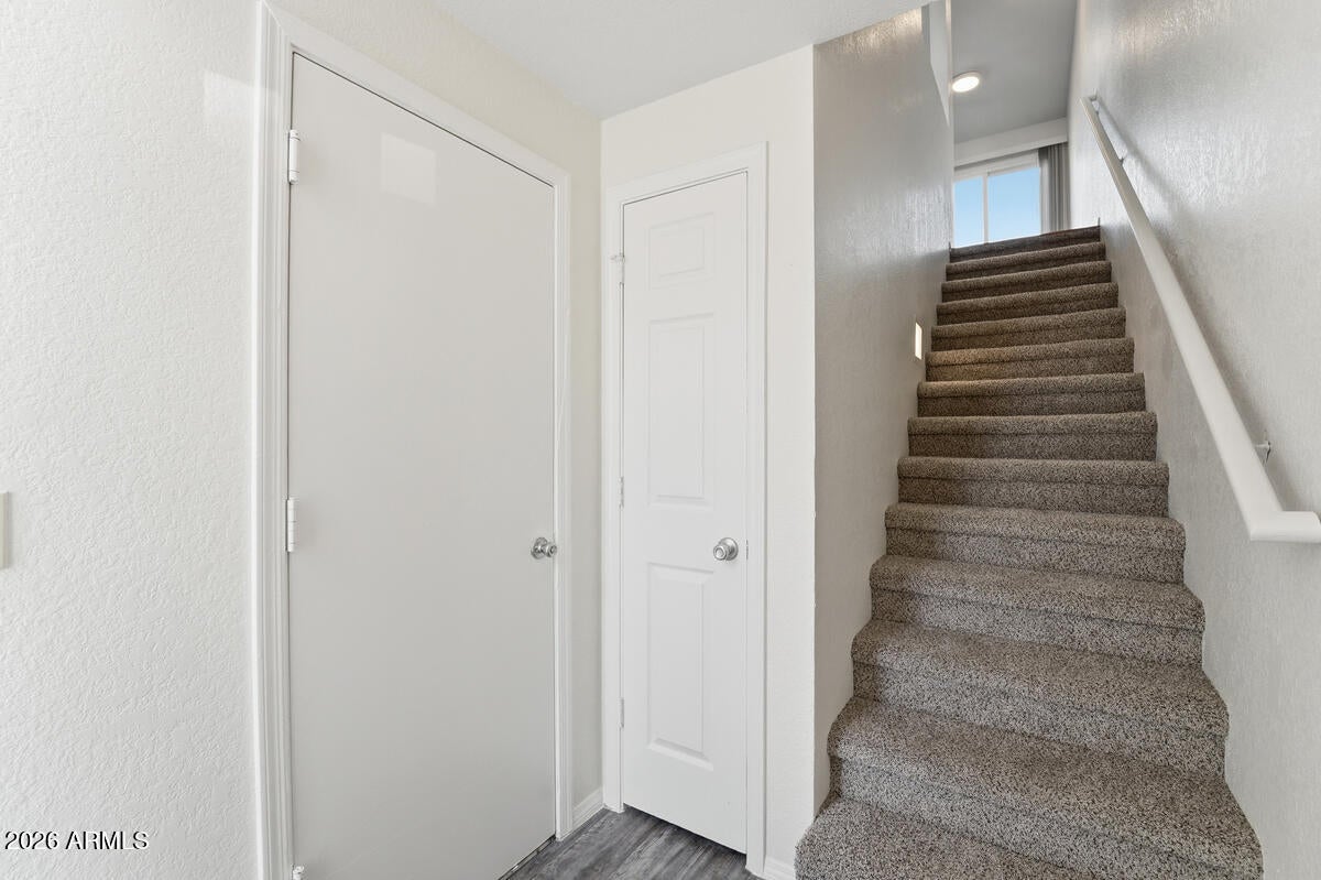 MESA PARK TOWNHOMES 2 UNIT 1-26 - Residential