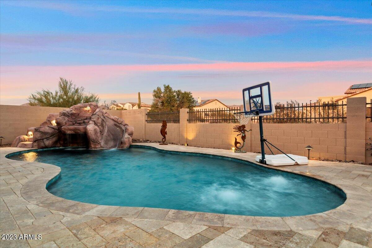 HERMOSA ESTATES - Residential