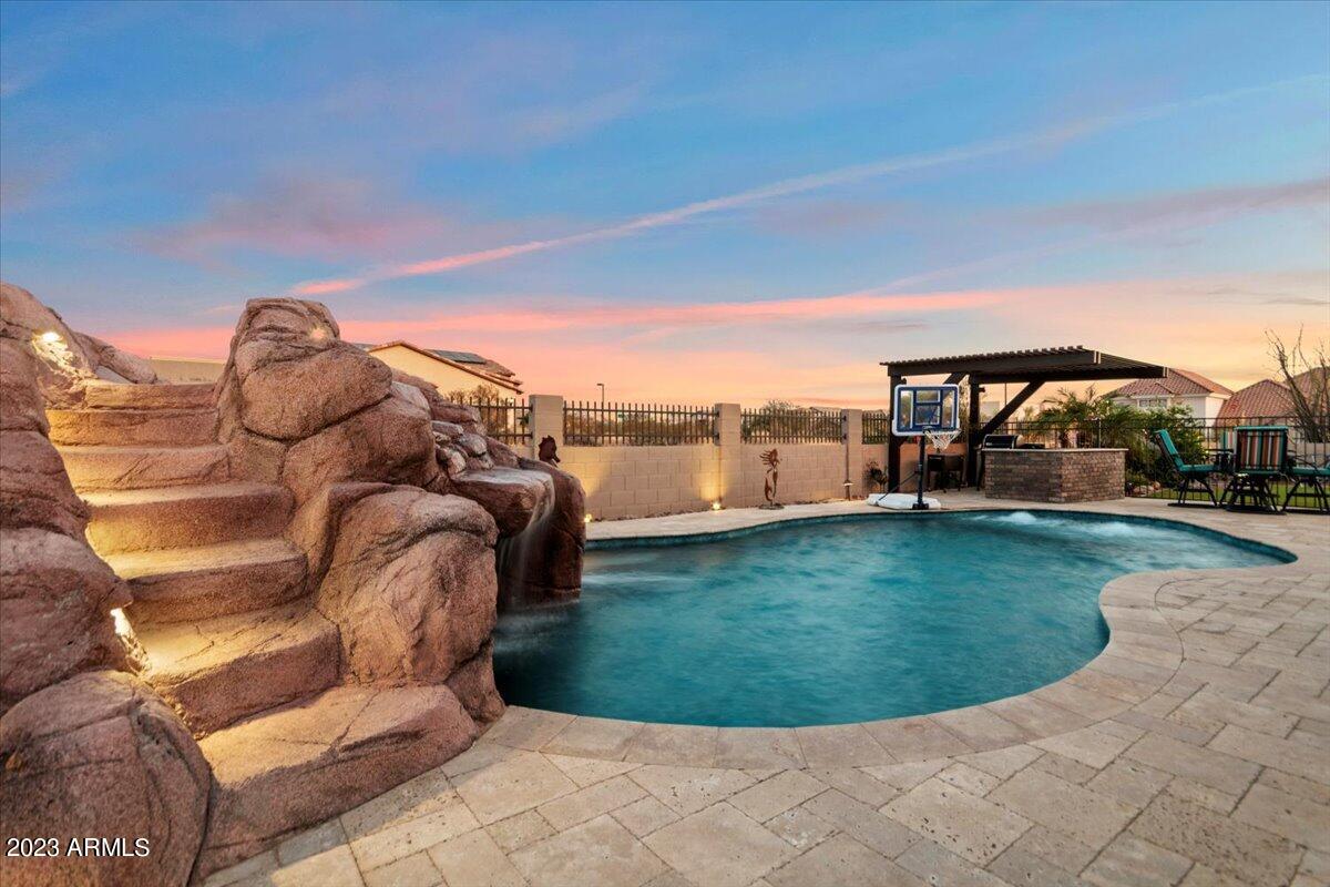 HERMOSA ESTATES - Residential