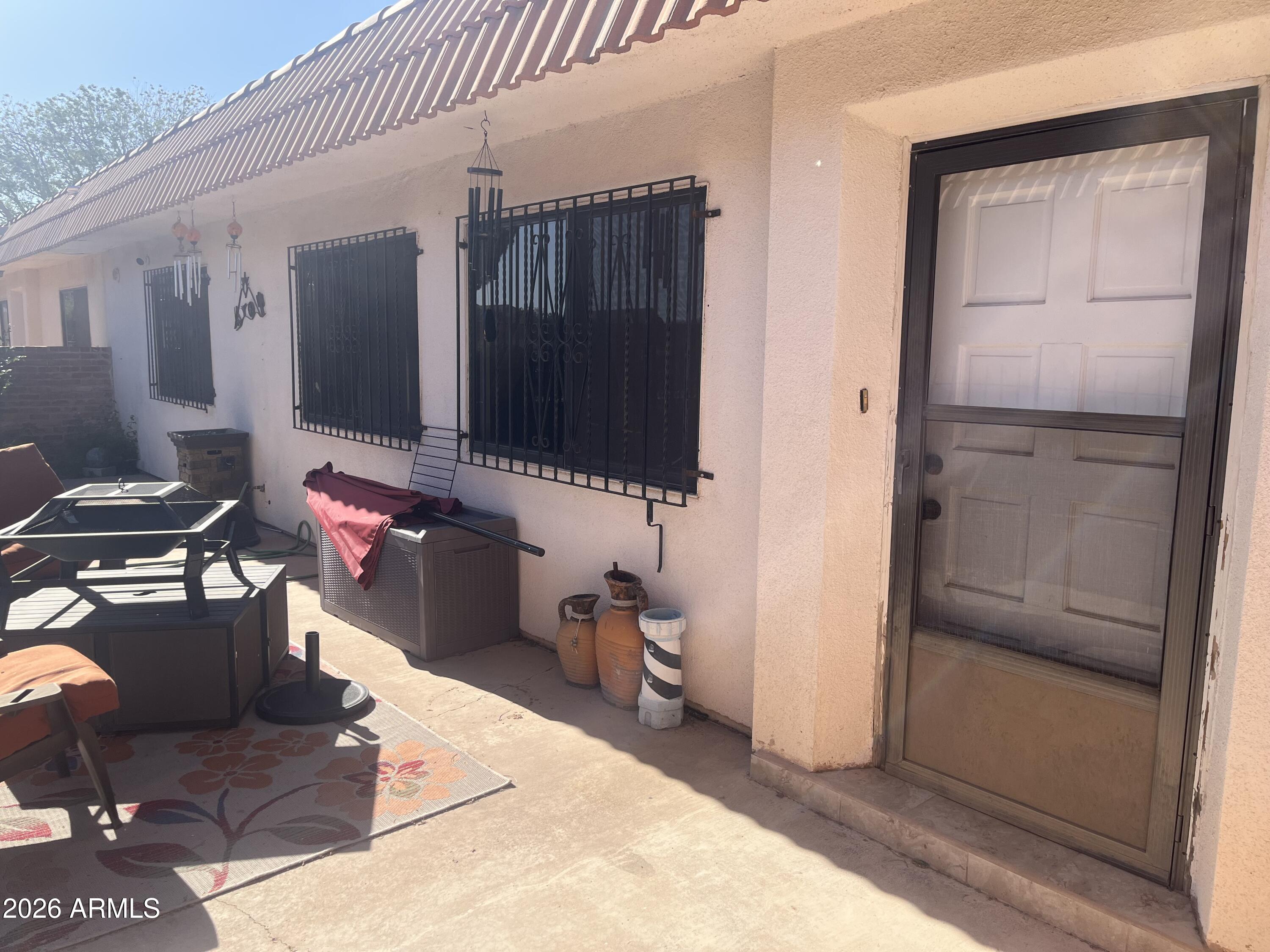 This spacious well maintained 2 Bedroom 2 Bath Townhome is situated in Geronimo Trail Townhouses.  It features a Spacious Living Room, Nice kitchen with appliances included, Cozy back patio for evening relaxation.
