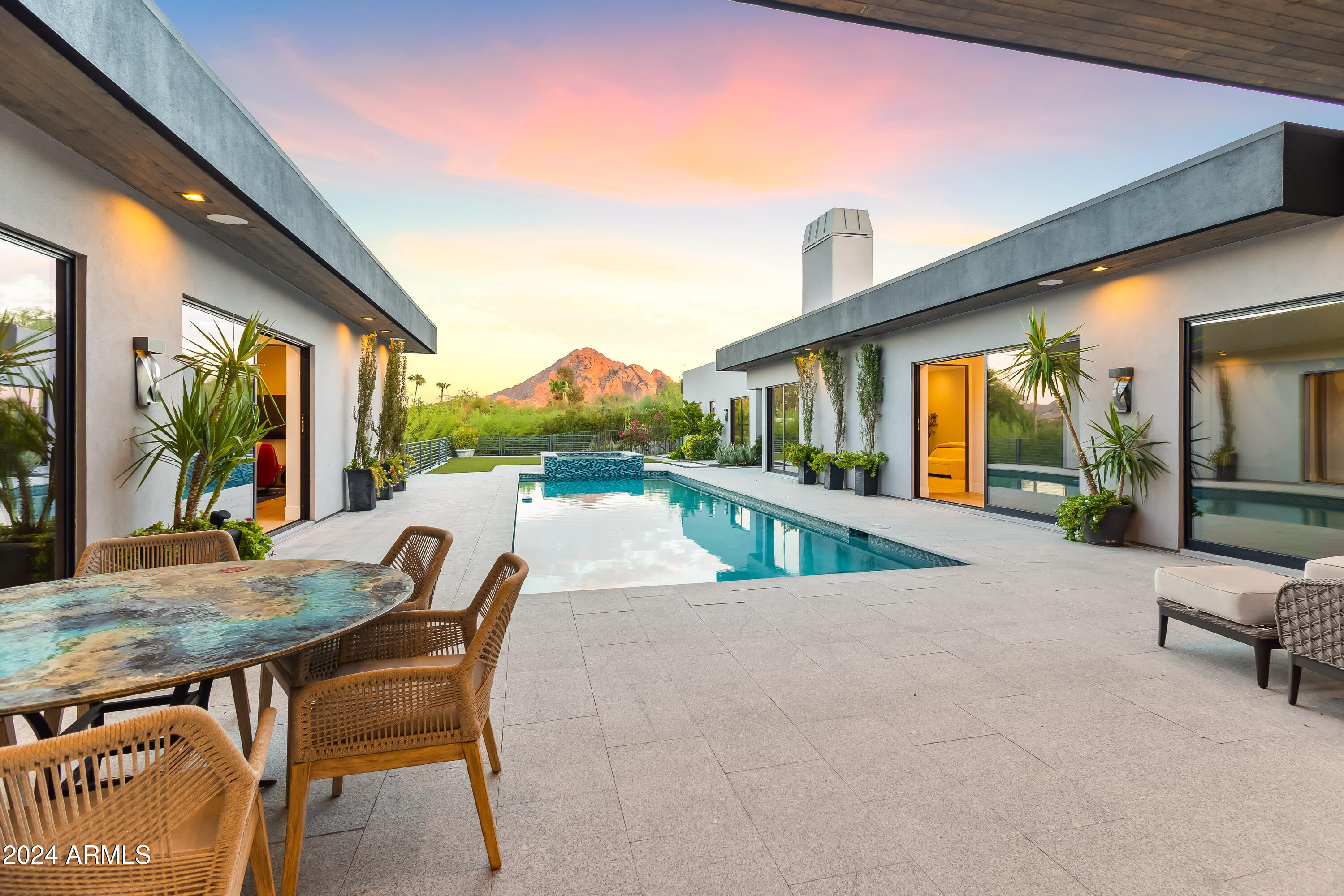 LINCOLN RIDGE - Residential