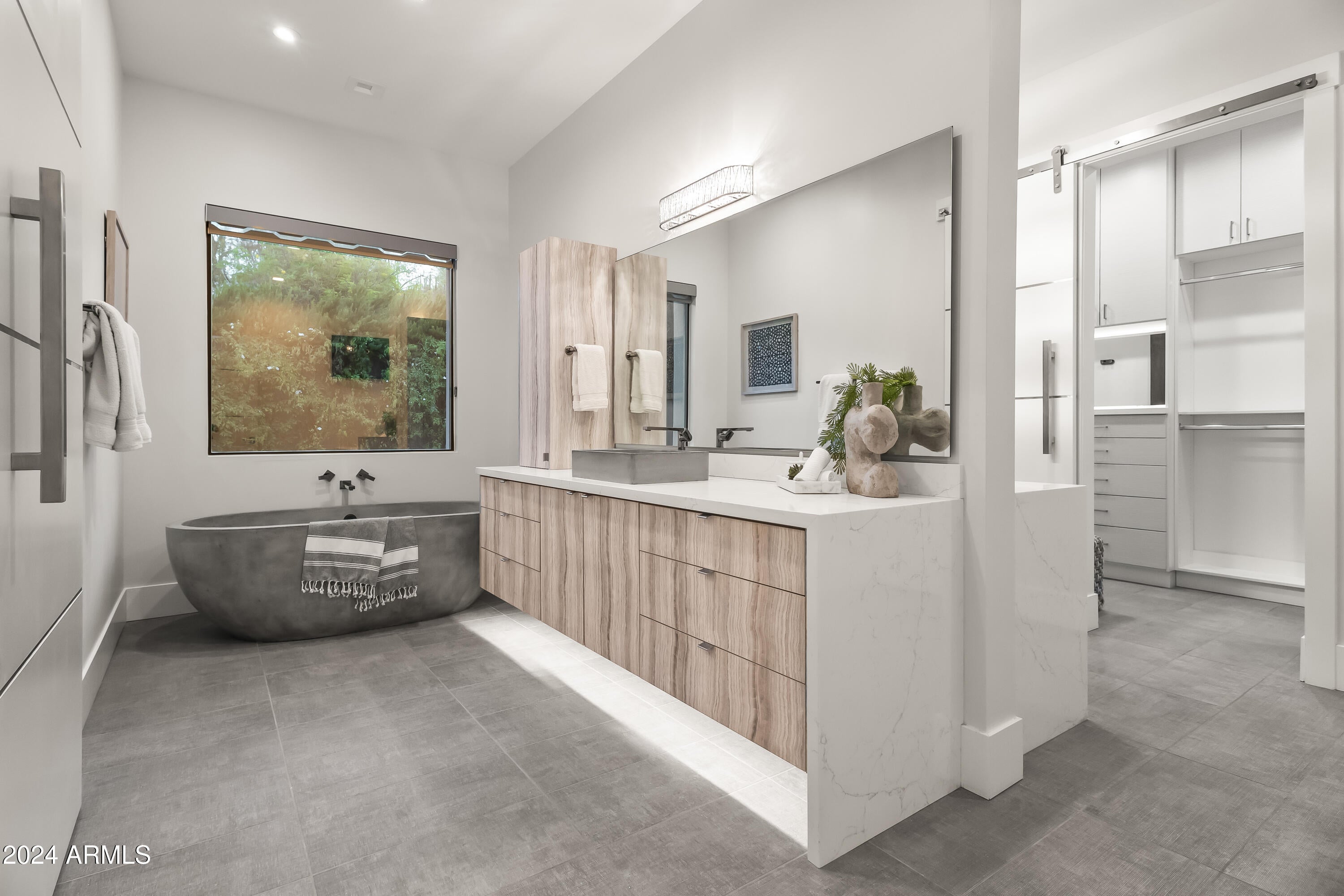 LINCOLN RIDGE - Residential
