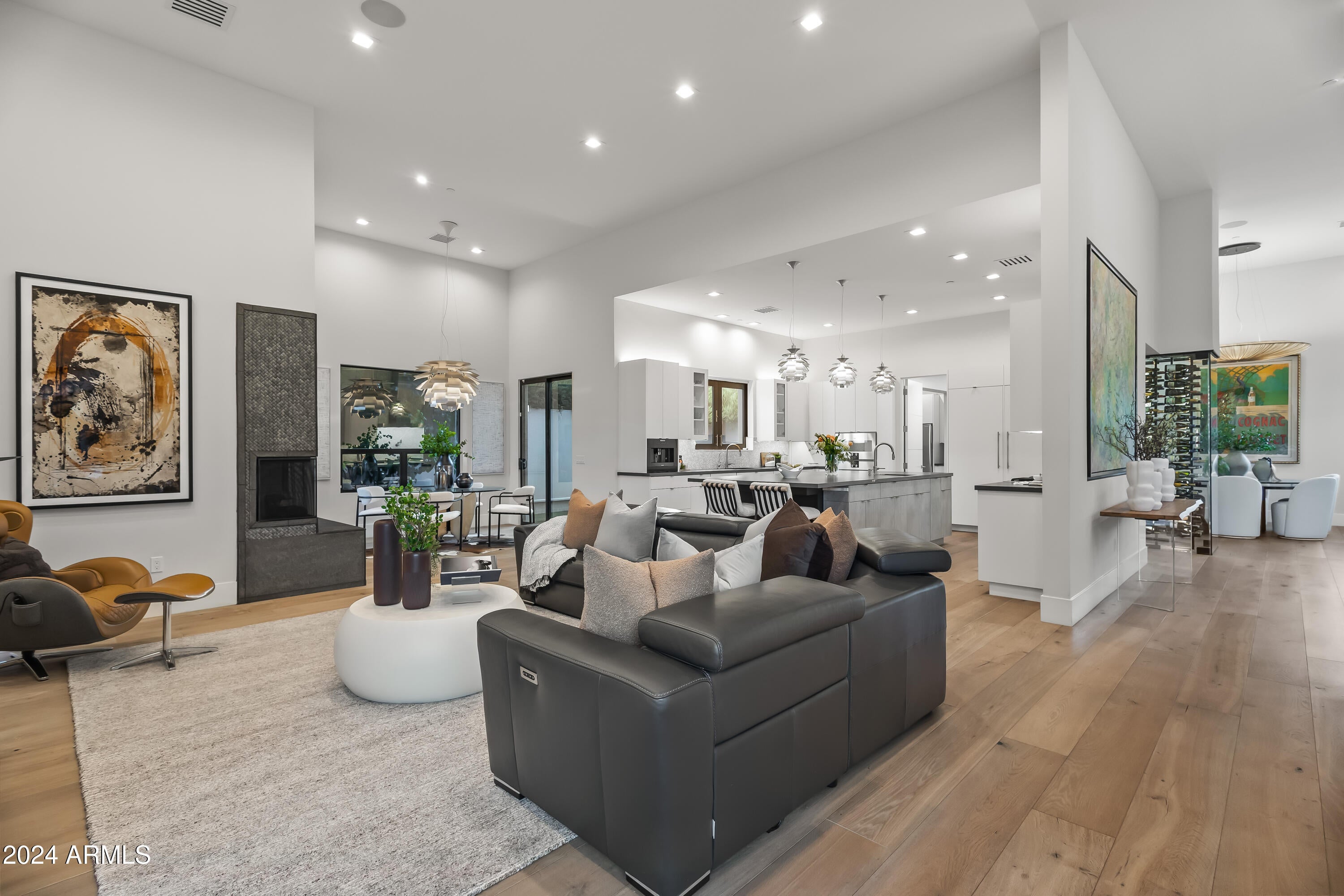 LINCOLN RIDGE - Residential