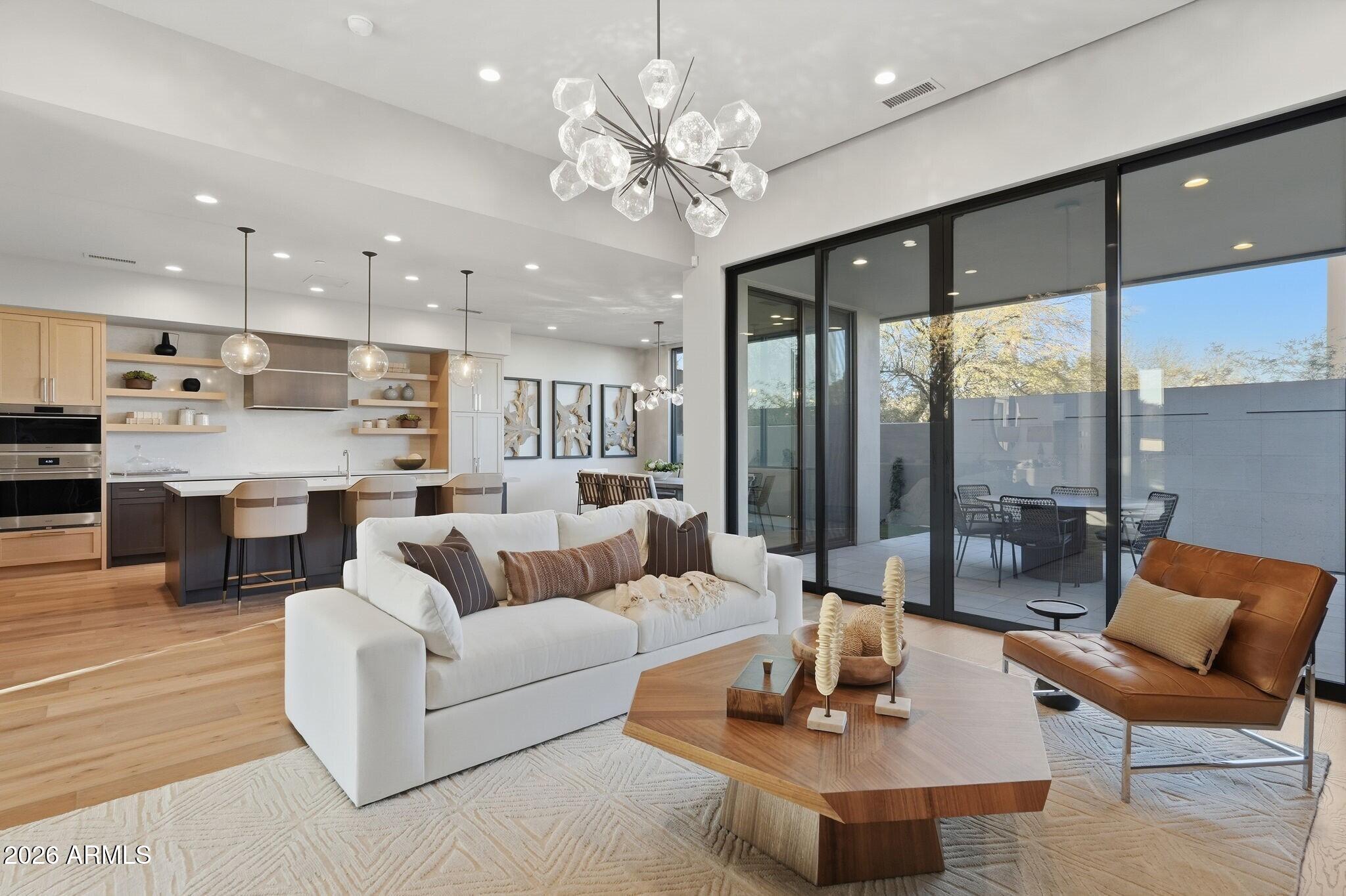 PHOENICIAN - Residential