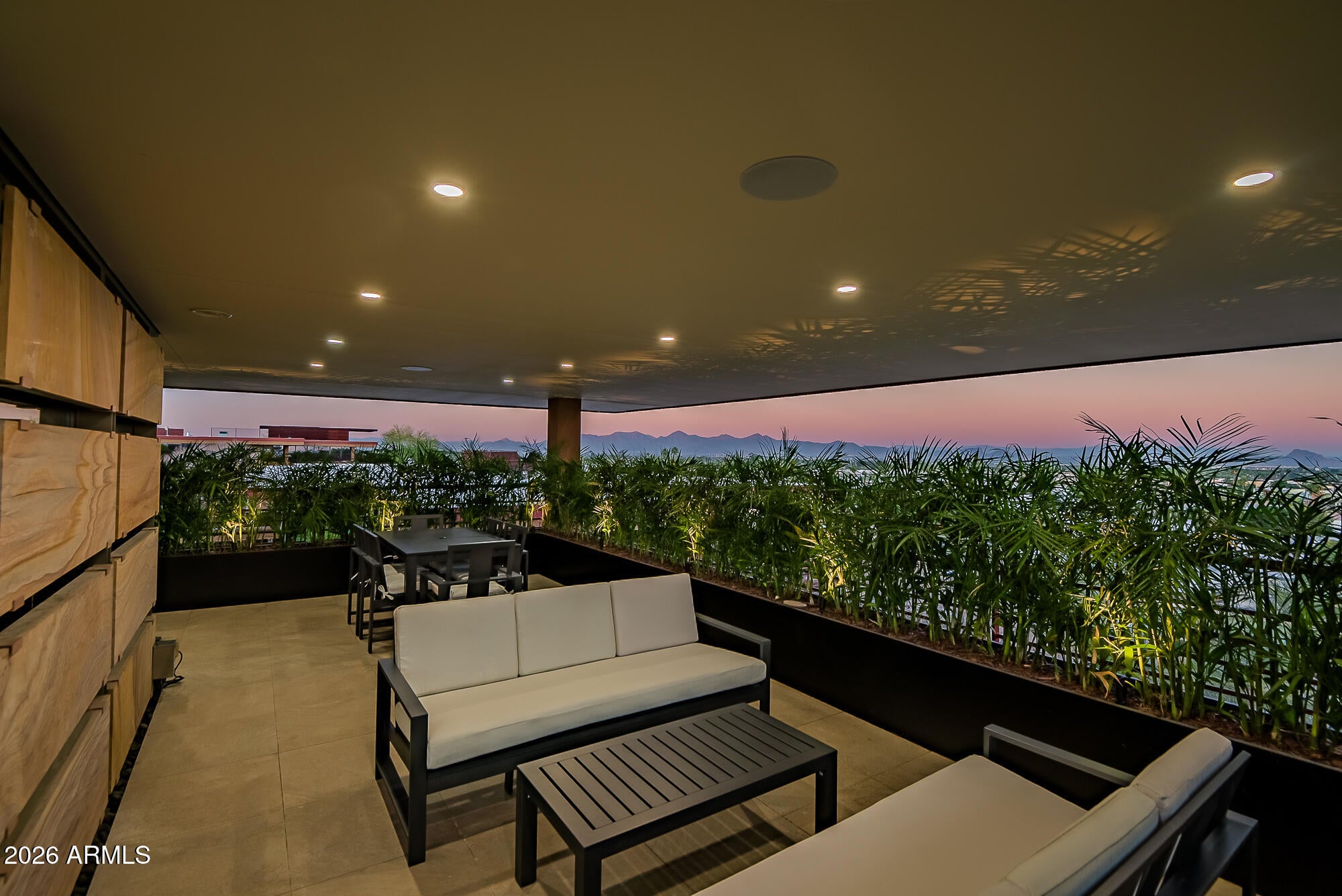 OPTIMA CAMELVIEW VILLAGE - Residential