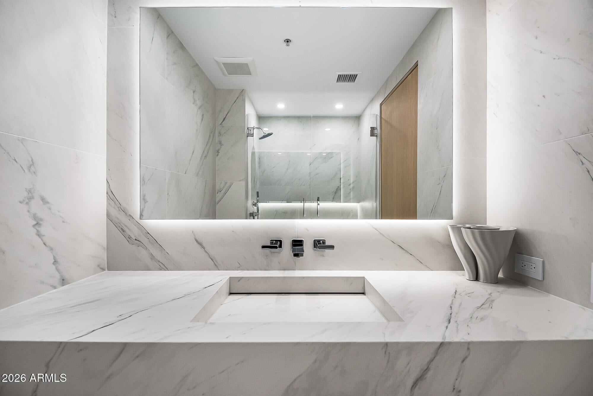 OPTIMA CAMELVIEW VILLAGE - Residential