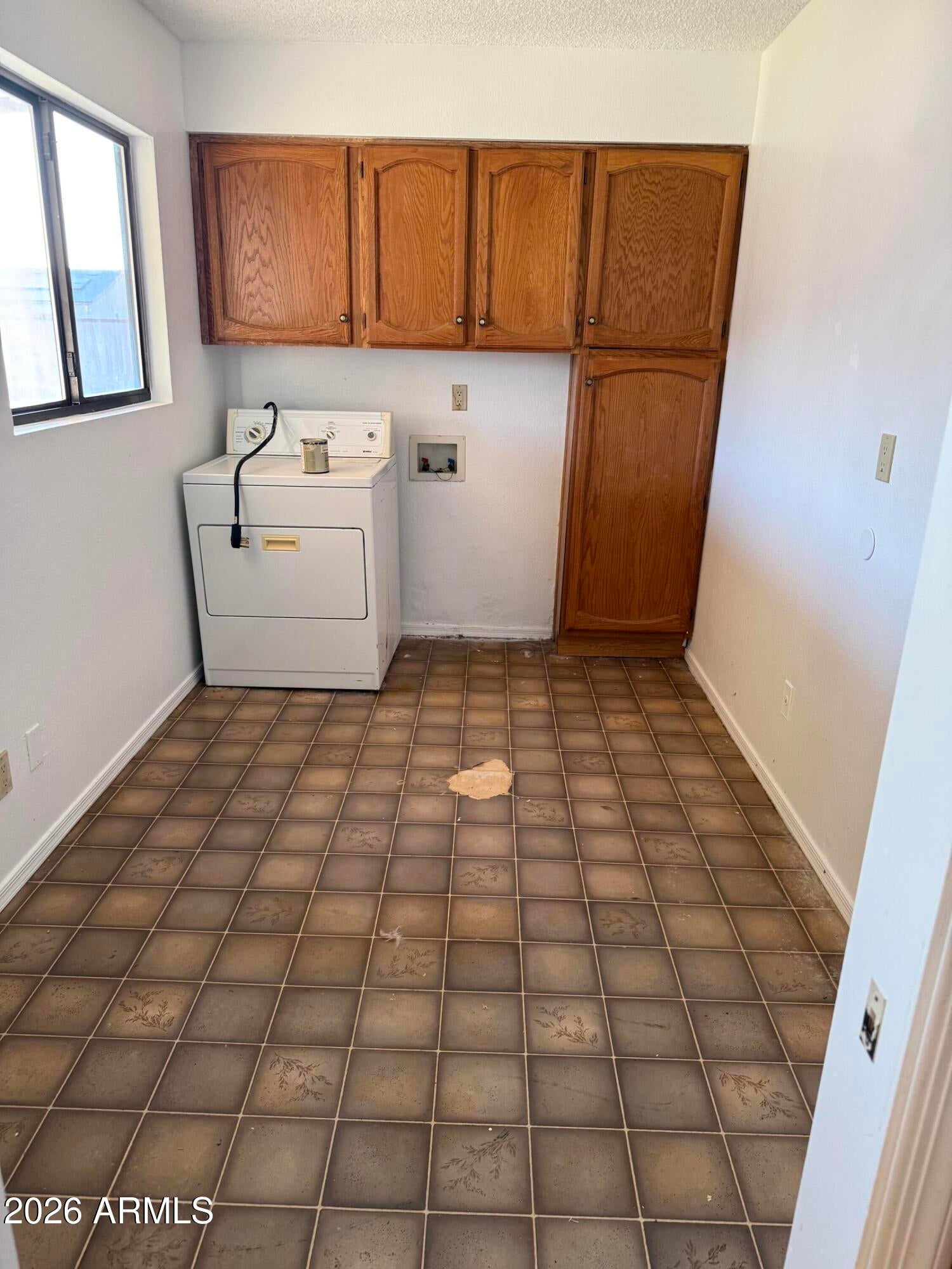 ARIZONA CITY UNIT FOUR - Residential