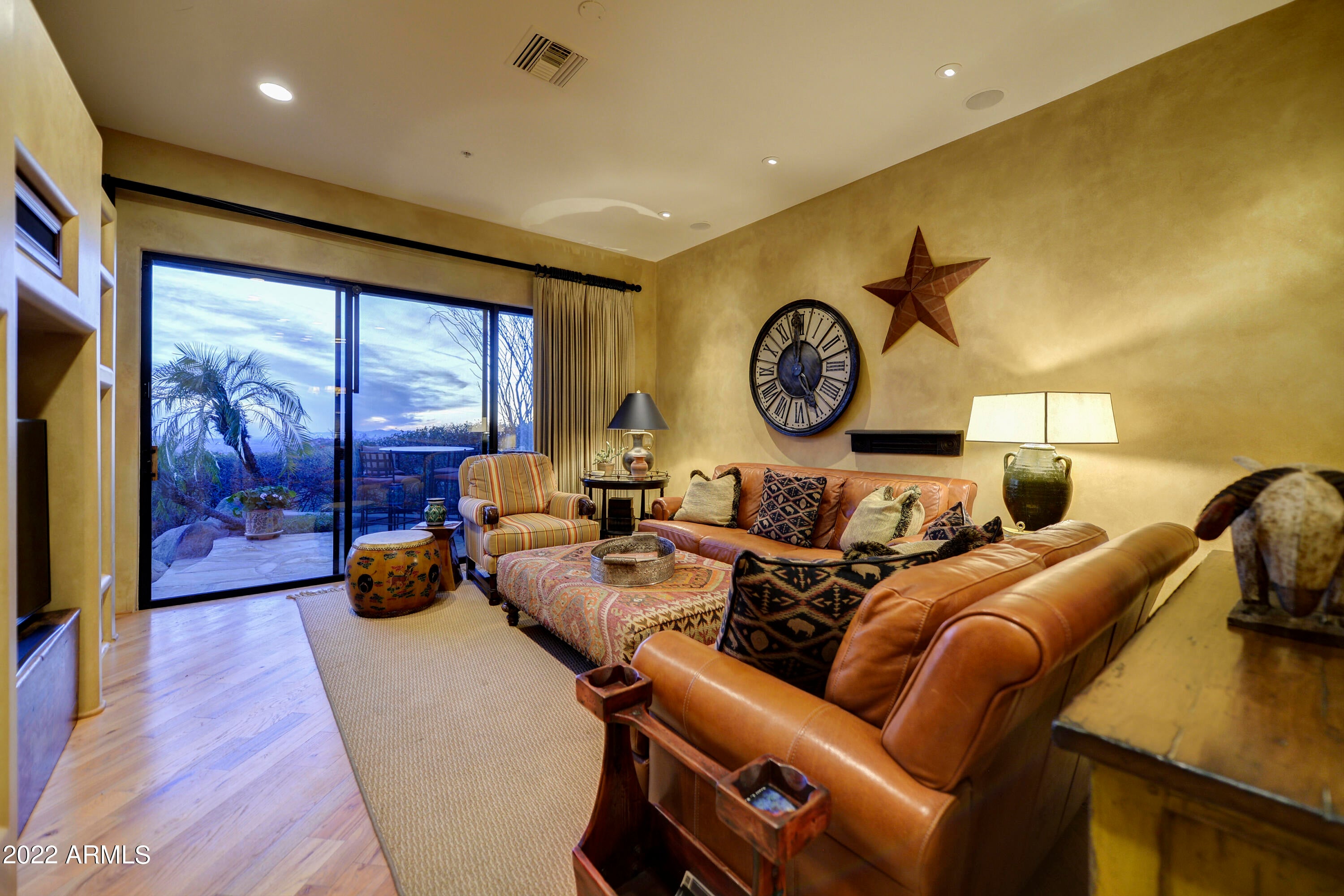 WHISPERING RIDGE - Residential