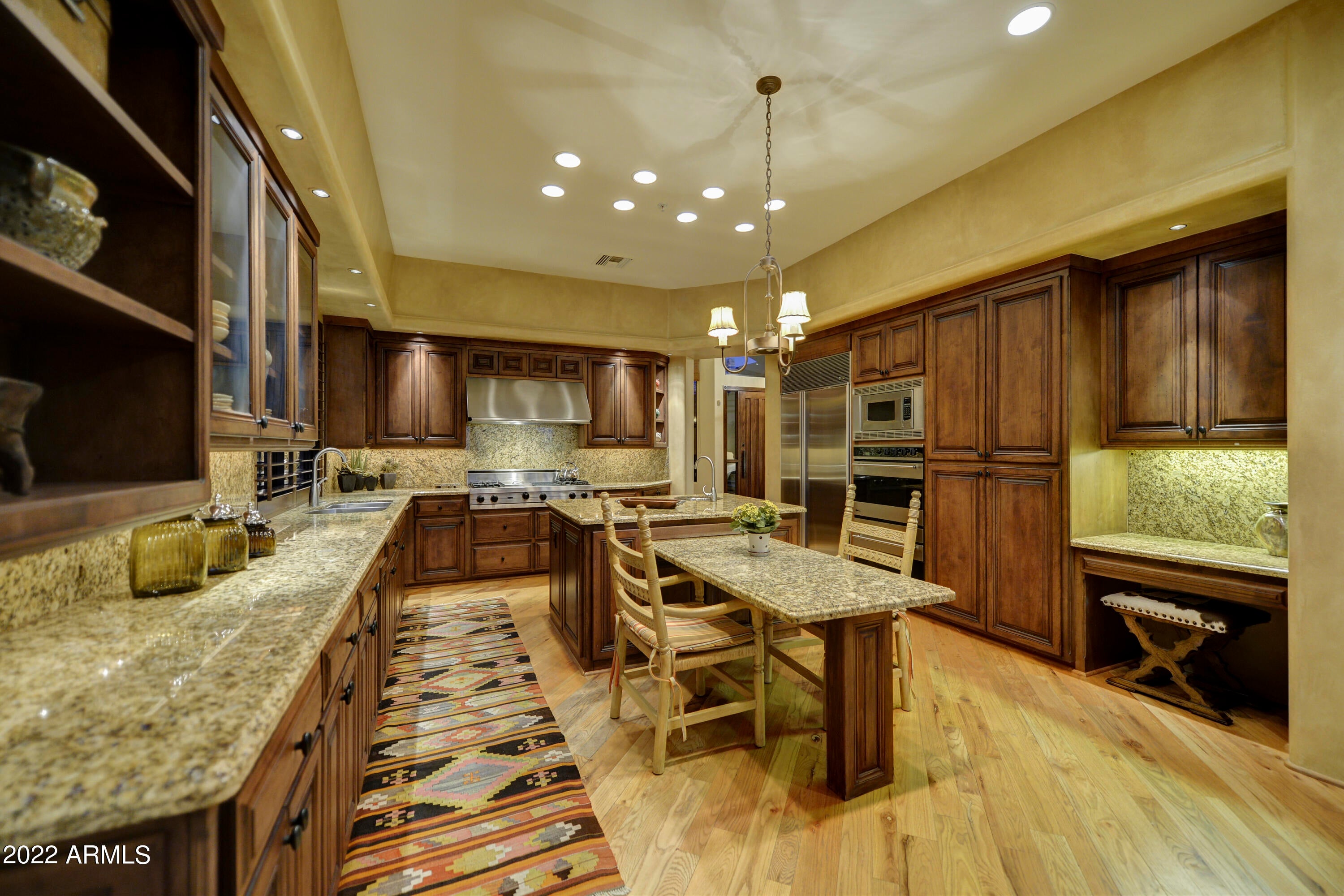 WHISPERING RIDGE - Residential