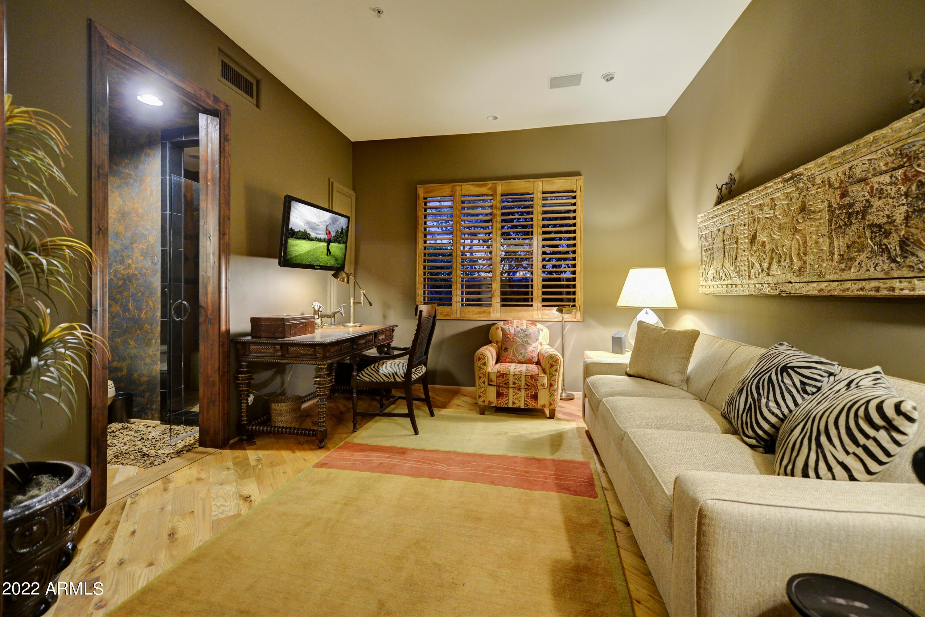WHISPERING RIDGE - Residential
