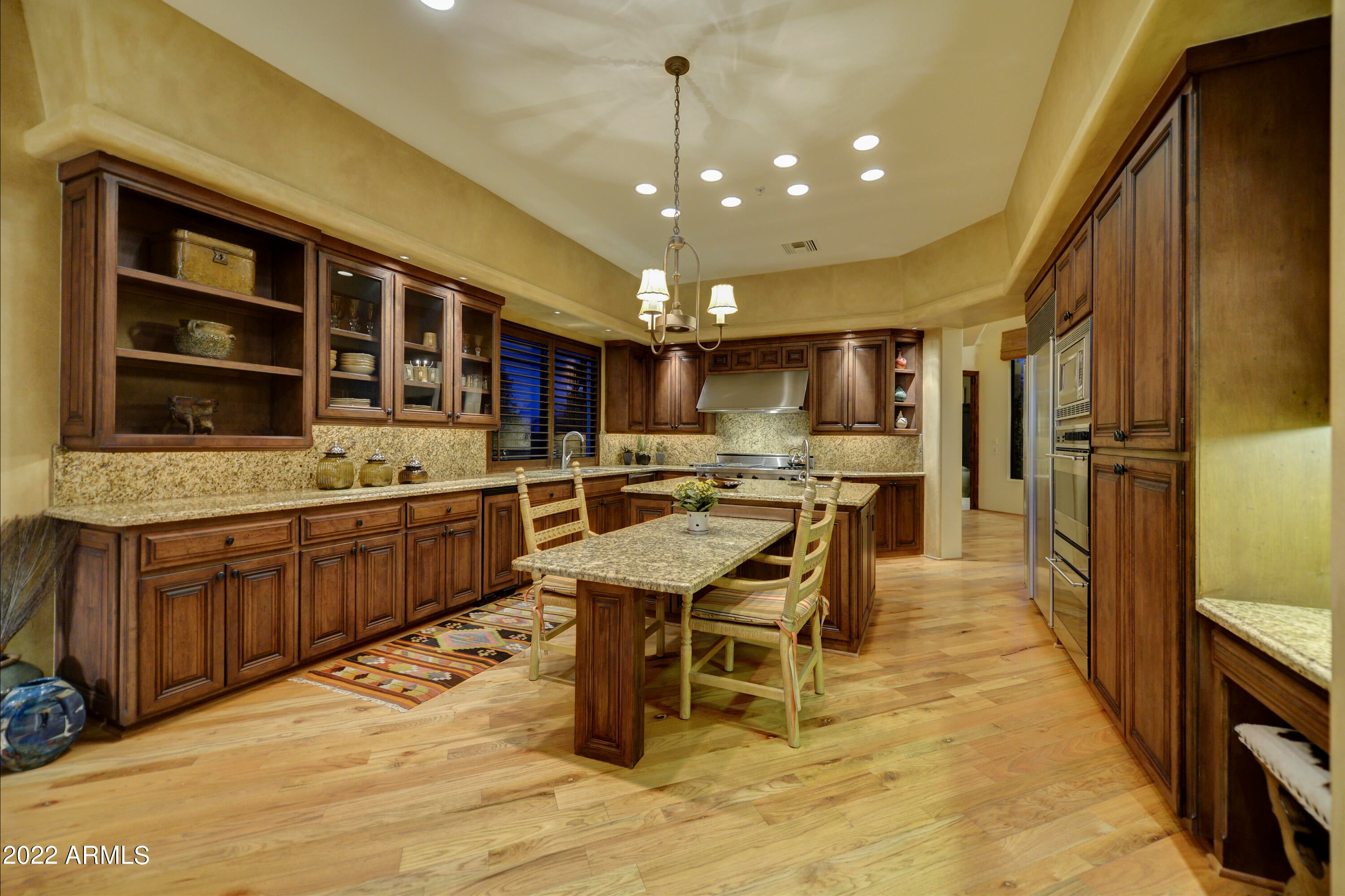 WHISPERING RIDGE - Residential