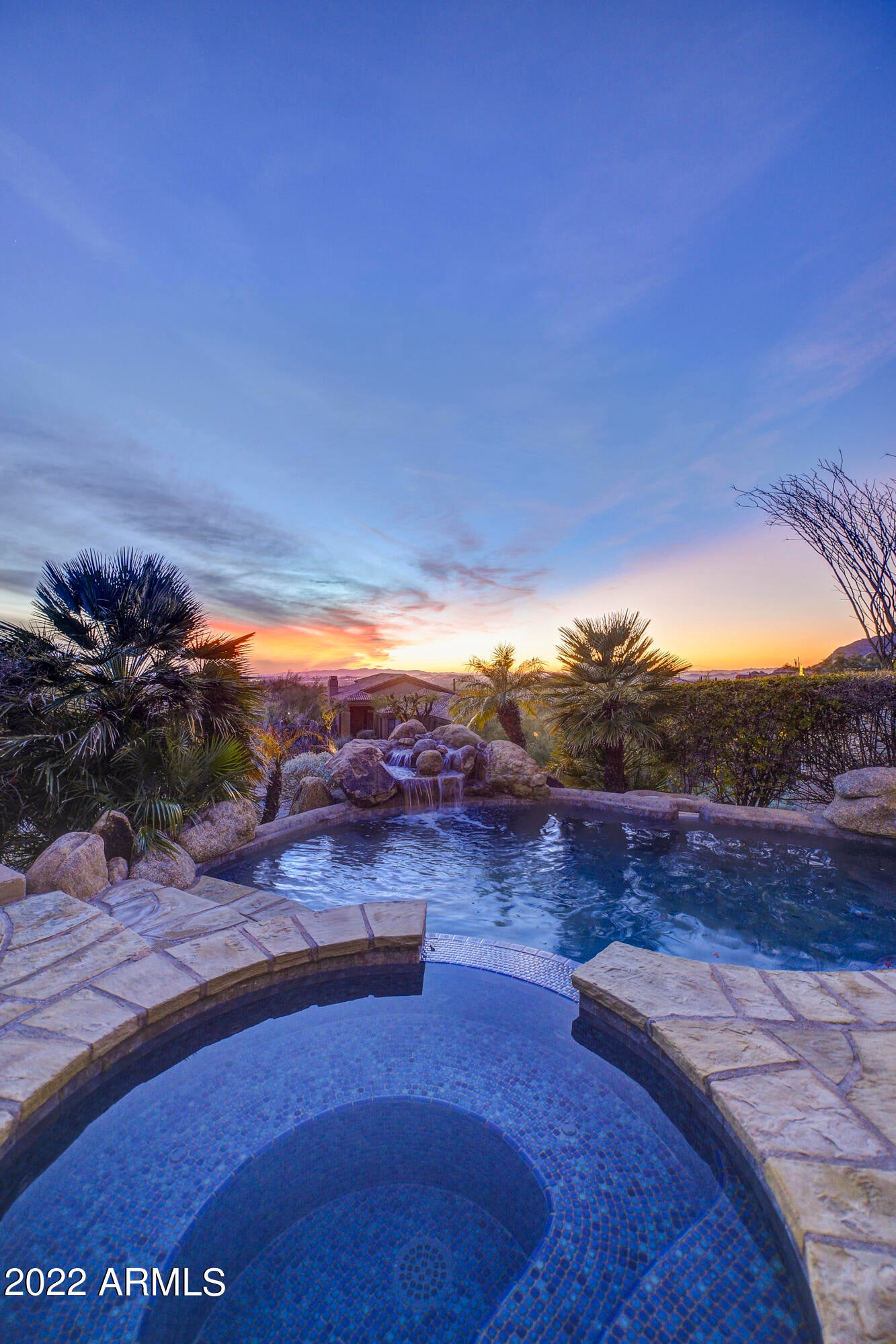 WHISPERING RIDGE - Residential