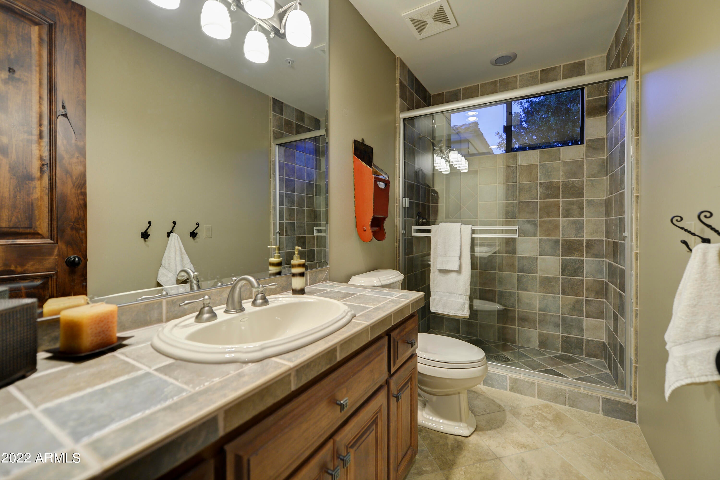 WHISPERING RIDGE - Residential