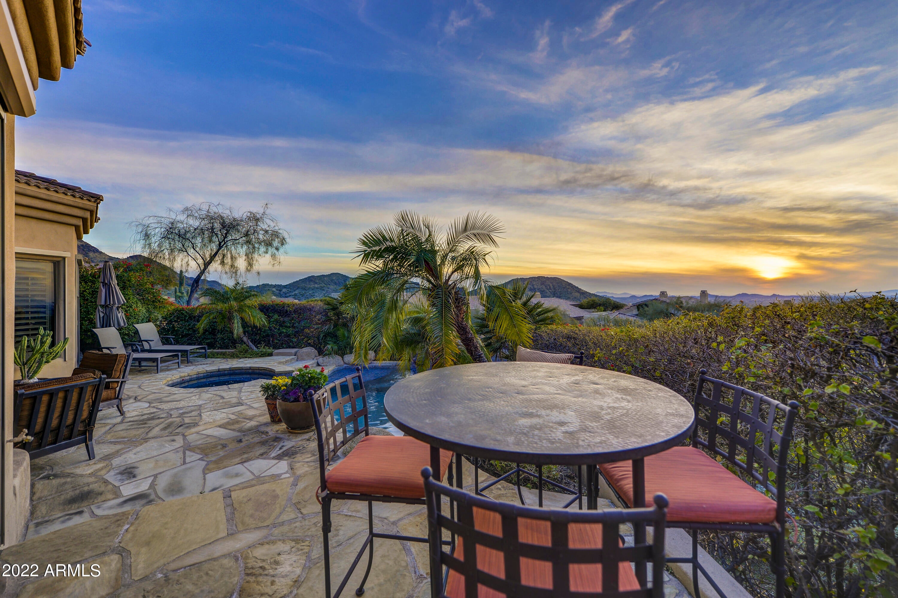 WHISPERING RIDGE - Residential